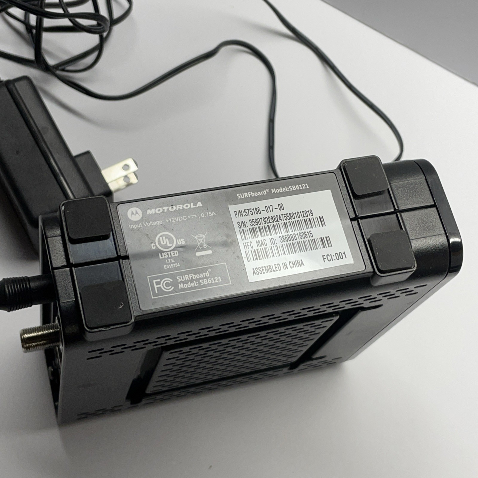 Motorola SURFboard (SB6121) 300 Mbps Modem