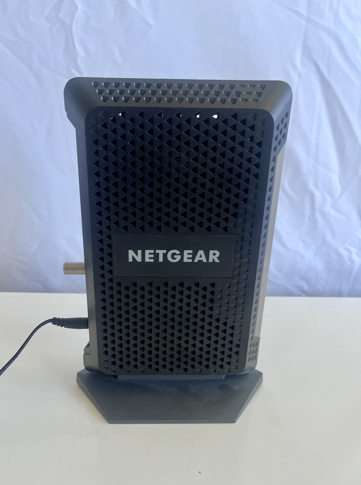 Netgear CM1000 DOCSIS 3.1 Cable Modem – Speeds Up To 1 Gbps Pre Owned