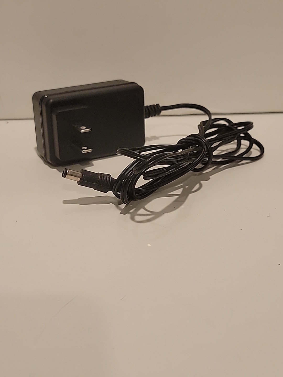 Arris Surfboard SB6121 Cable Modem High Speed Internet DOCSIS 3.0 Black