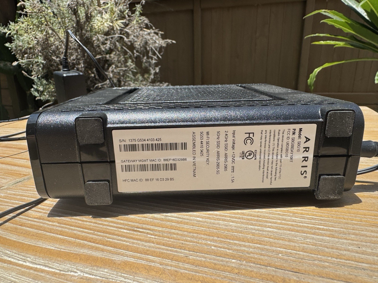 Arris Touchstone CM8200A DOCSIS 3.1 Ultra Fast Cable Modem W/ Power Supply