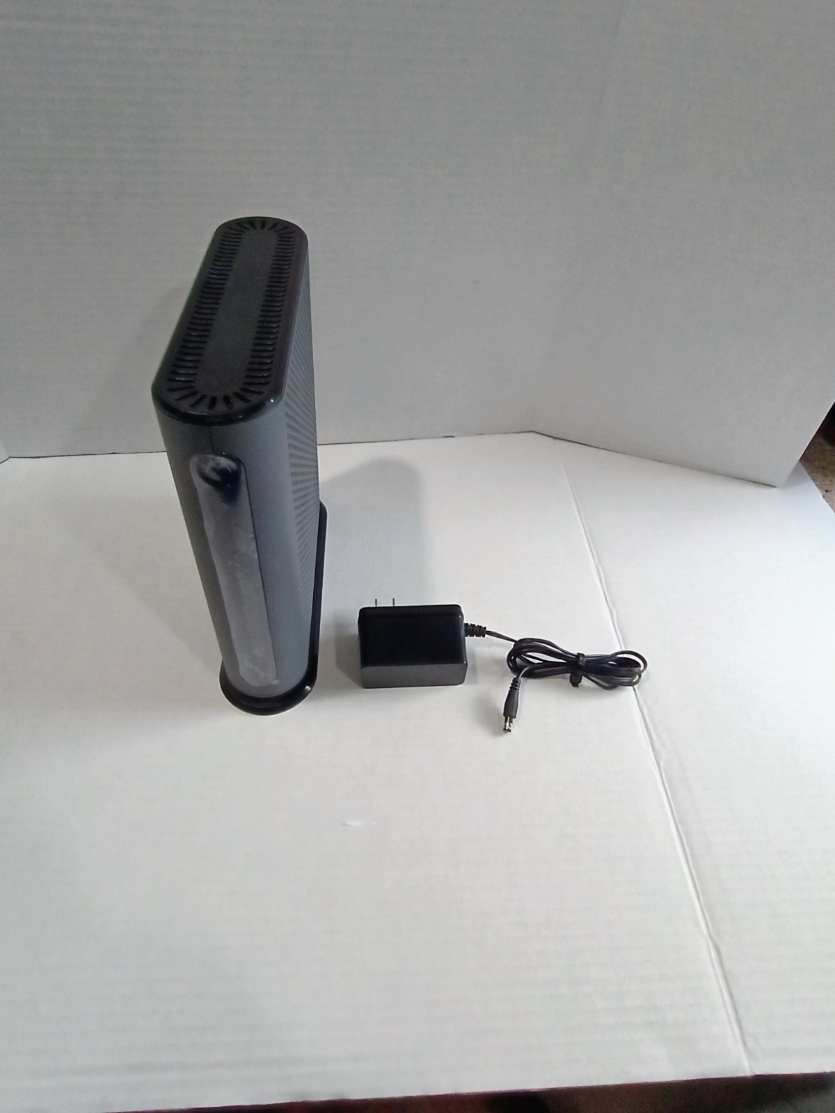 Motorola MG7315 8×4 343 Mbps DOCSIS 3.0 Cable Modem Plus N450 Wi-Fi Router