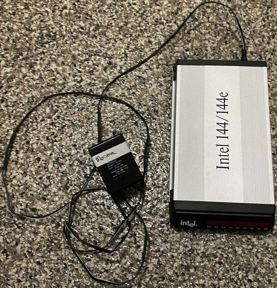 (R2-6) 1 INTEL F-1114V/R2 GVC FAX MODEM W/ POWER CORD, TESTED & WORKS !