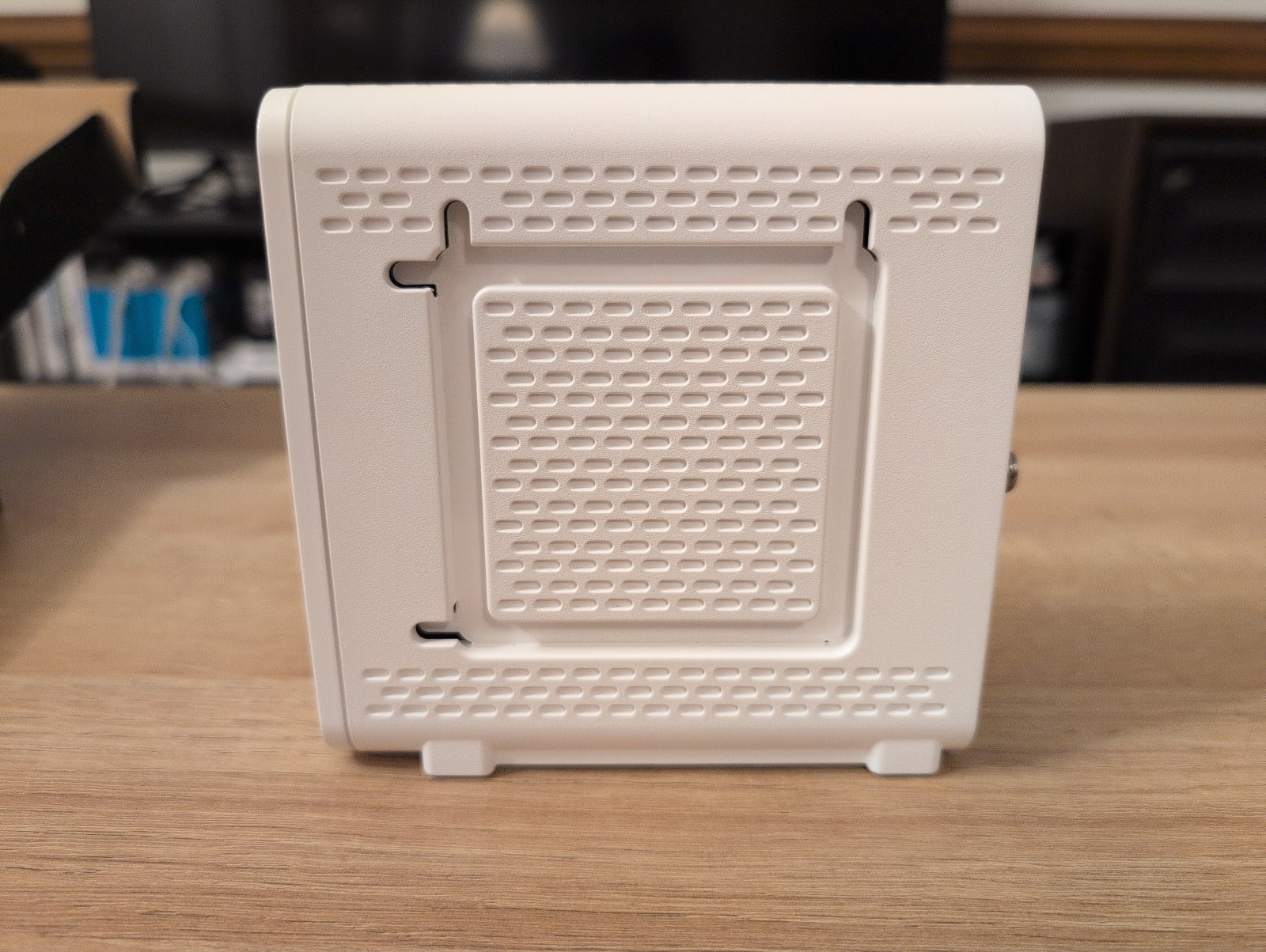 Motorola ARRIS SURFboard SB6141 343Mbps 8×4 DOCSIS 3.0 Cable Modem