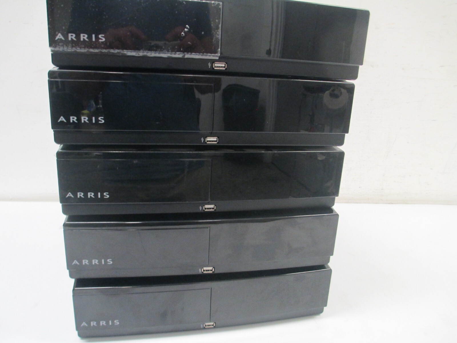 Lot Of 5 ARRIS Media Gateway Modem MG5225G/NA MG02DCG5225 (For Parts, no cords)