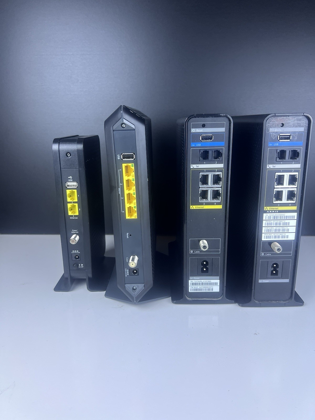 Lot of 4 Netgear ARRIS DOCSIS 3.0 Cable Modem Router Powers On Untested