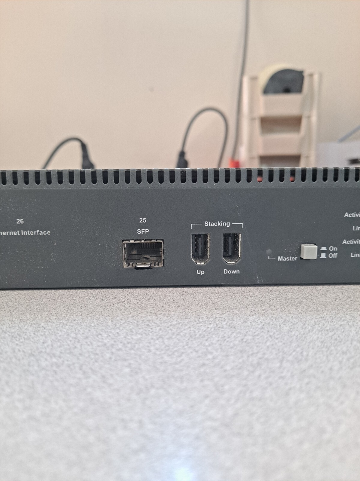 SMC TigerAccess Extended Ethernet Switch SMC7724M/VSW (NO 10/100 Base-TX Module)