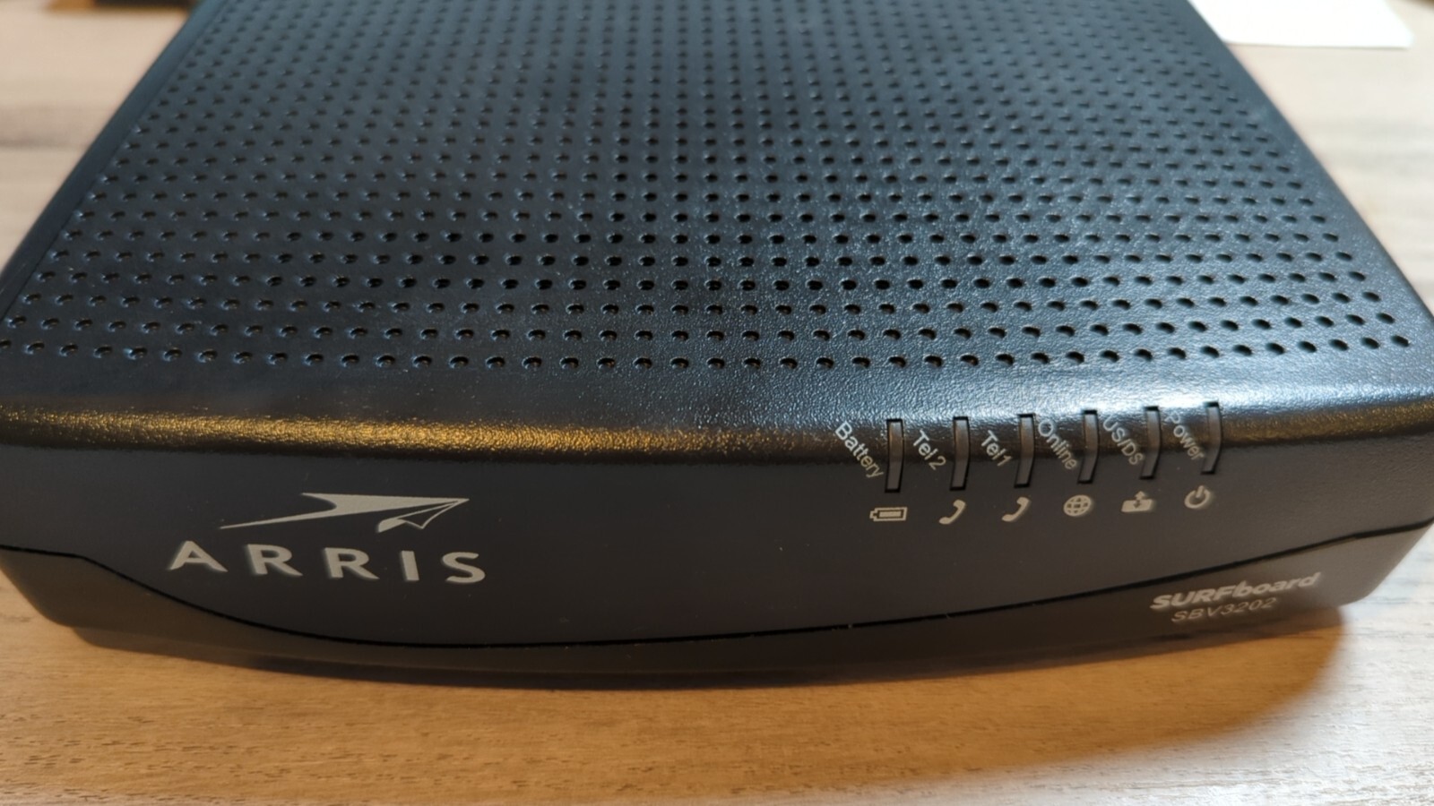 ARRIS SBV3202 Docsis 3.0 Voice Cable Modem – Black with power cord and cable