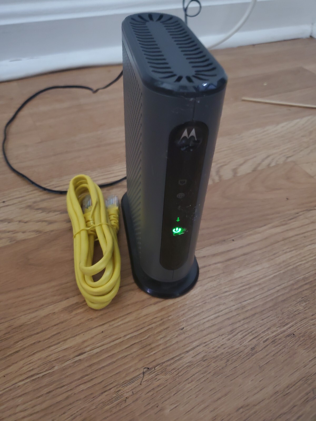 Motorola Cable Modem WiFi Router, Model: MB7220