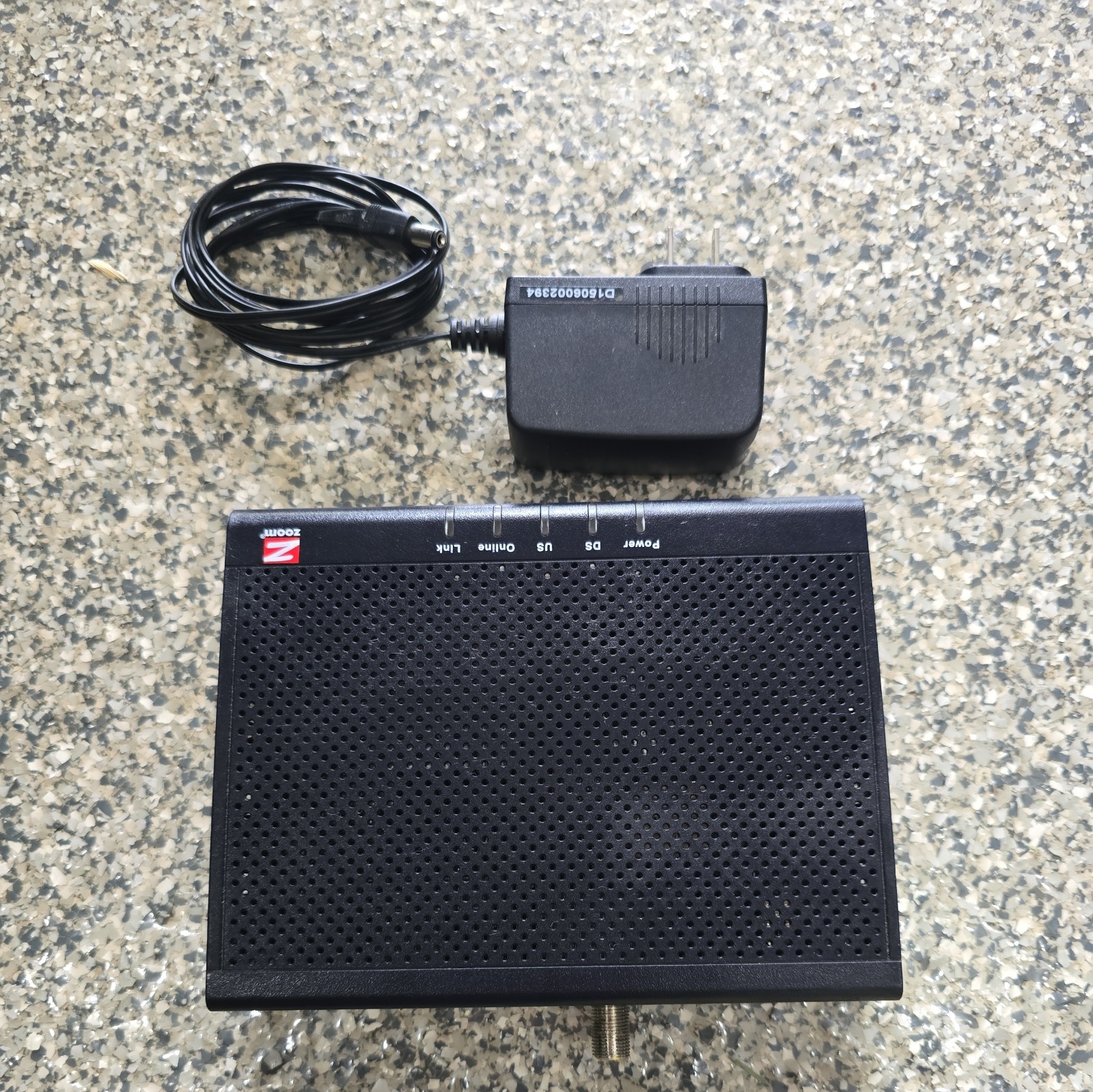 Zoom DOCSIS 3.0 High-Speed Cable Modem (Model 5341J) Black w/ Power Adapter