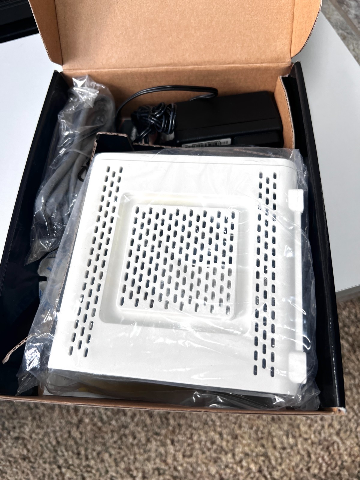 ARRIS SURFboard SB6190 DOCSIS 3.0 Cable Modem 32×8 1.4Gbps Gigabit