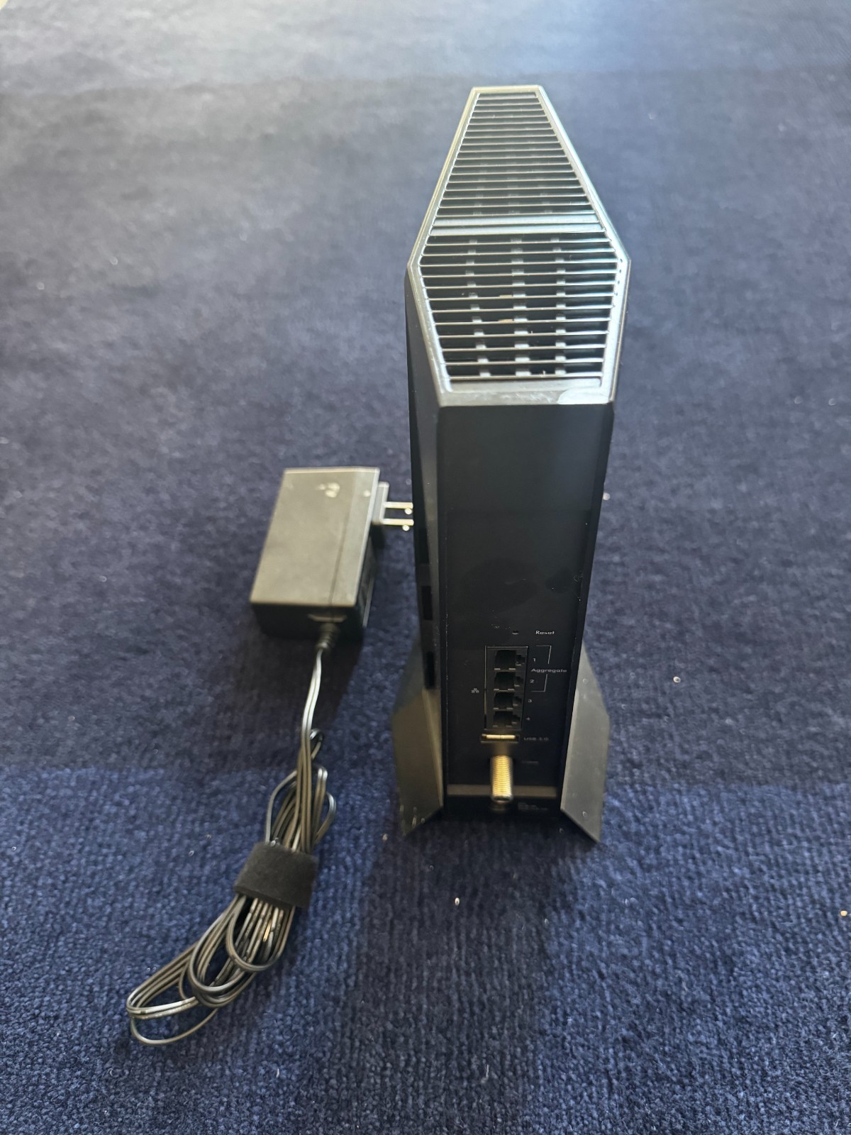 Netgear Nighthawk CAX30 High-Speed Docsis 3.1 Cable Modem & AX6 WiFi 6 Router