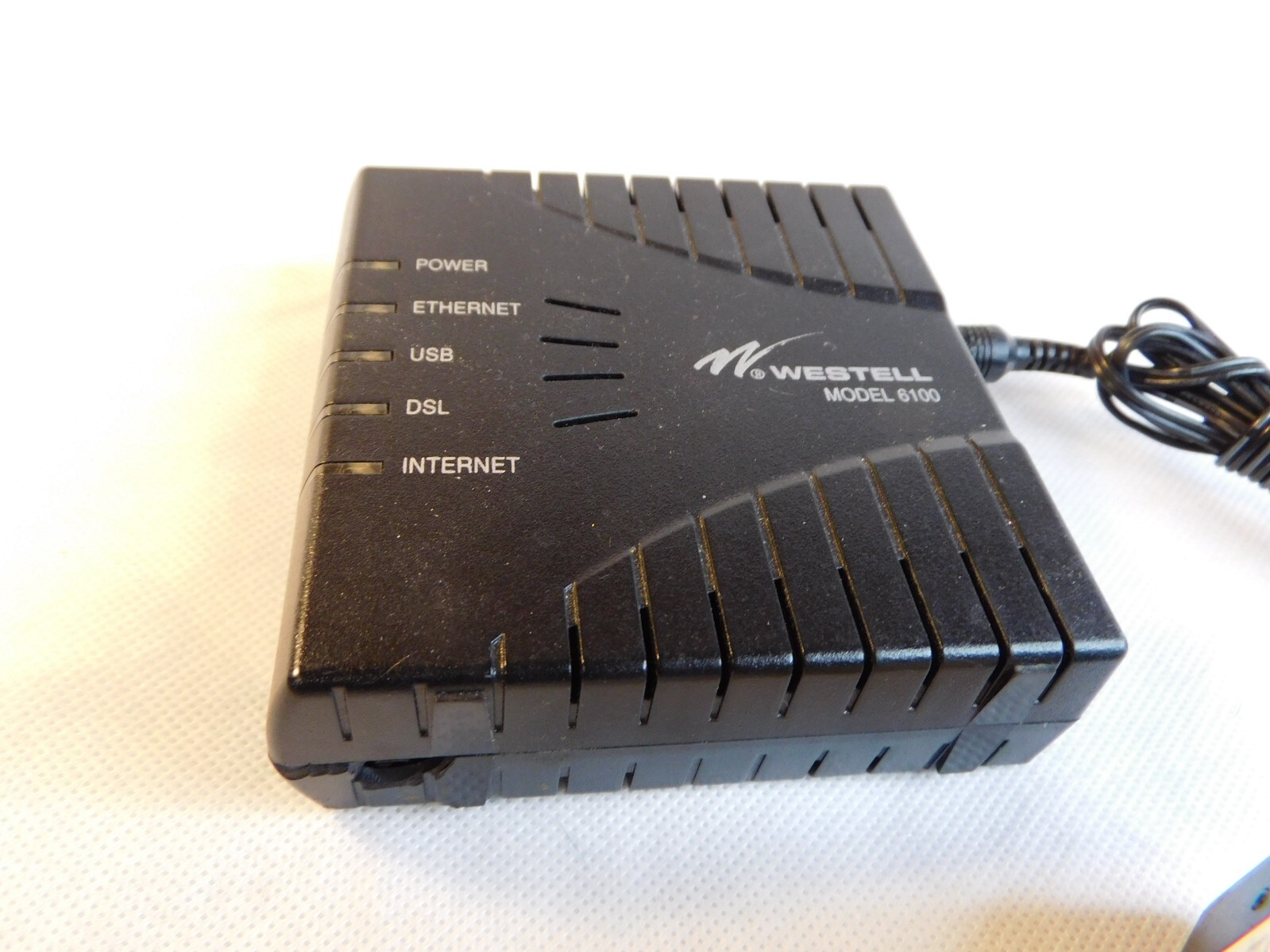 WESTELL 6100 E90-610015-06 DSL2+ Router and AC Power Supply