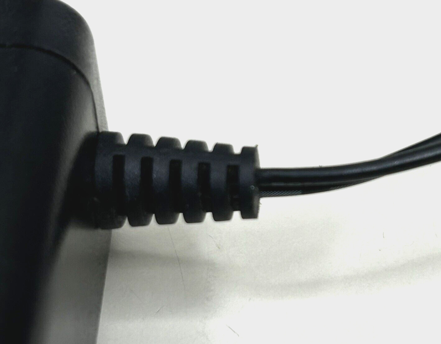 Motorola MB7420 16×4 DOCSIS 3.0 ​​Cable Modem Black with Power Cable Used