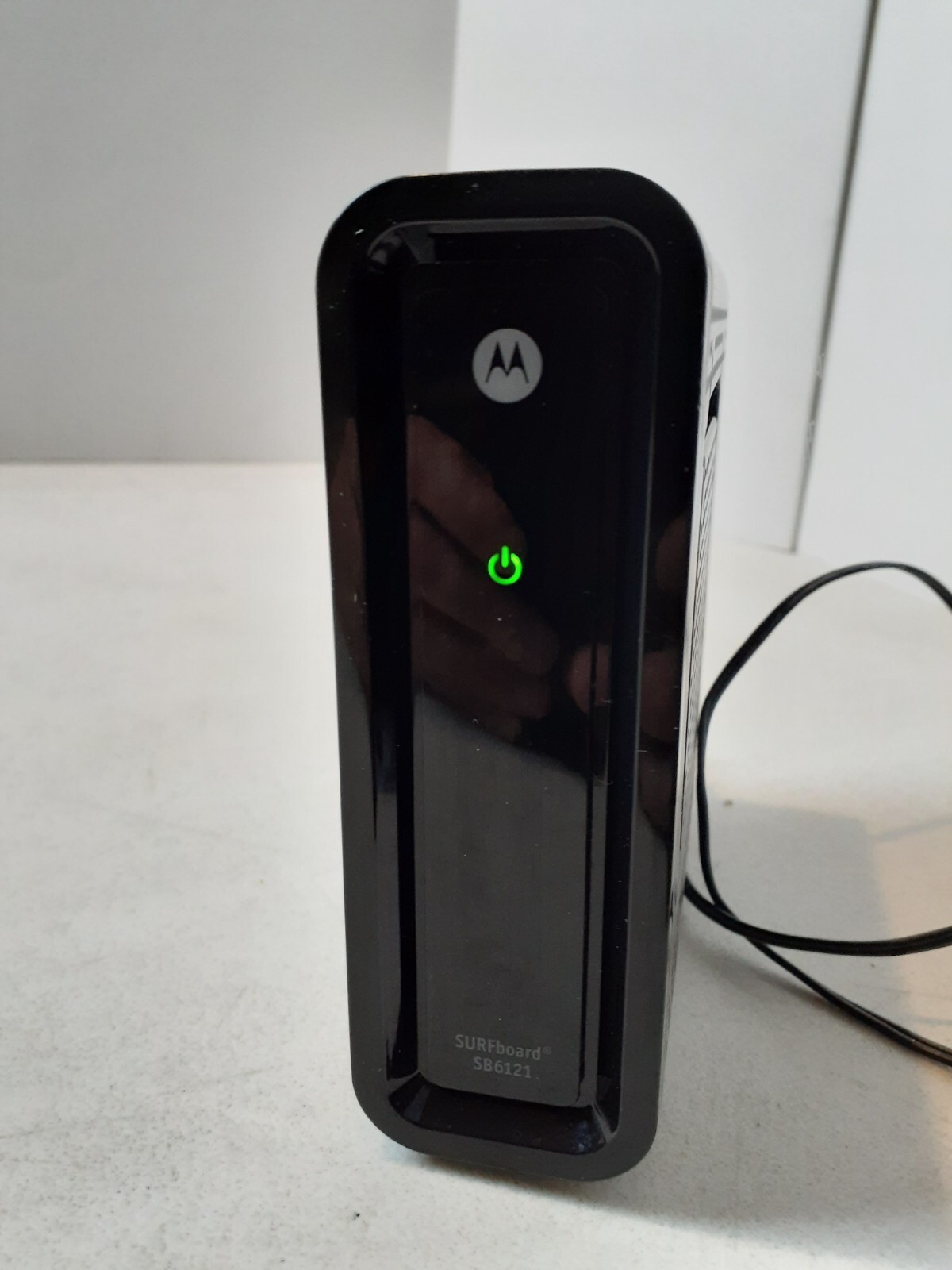 Motorola SURFboard Ethernet Cable Modem WiFi Router SB6121 with Power Supply