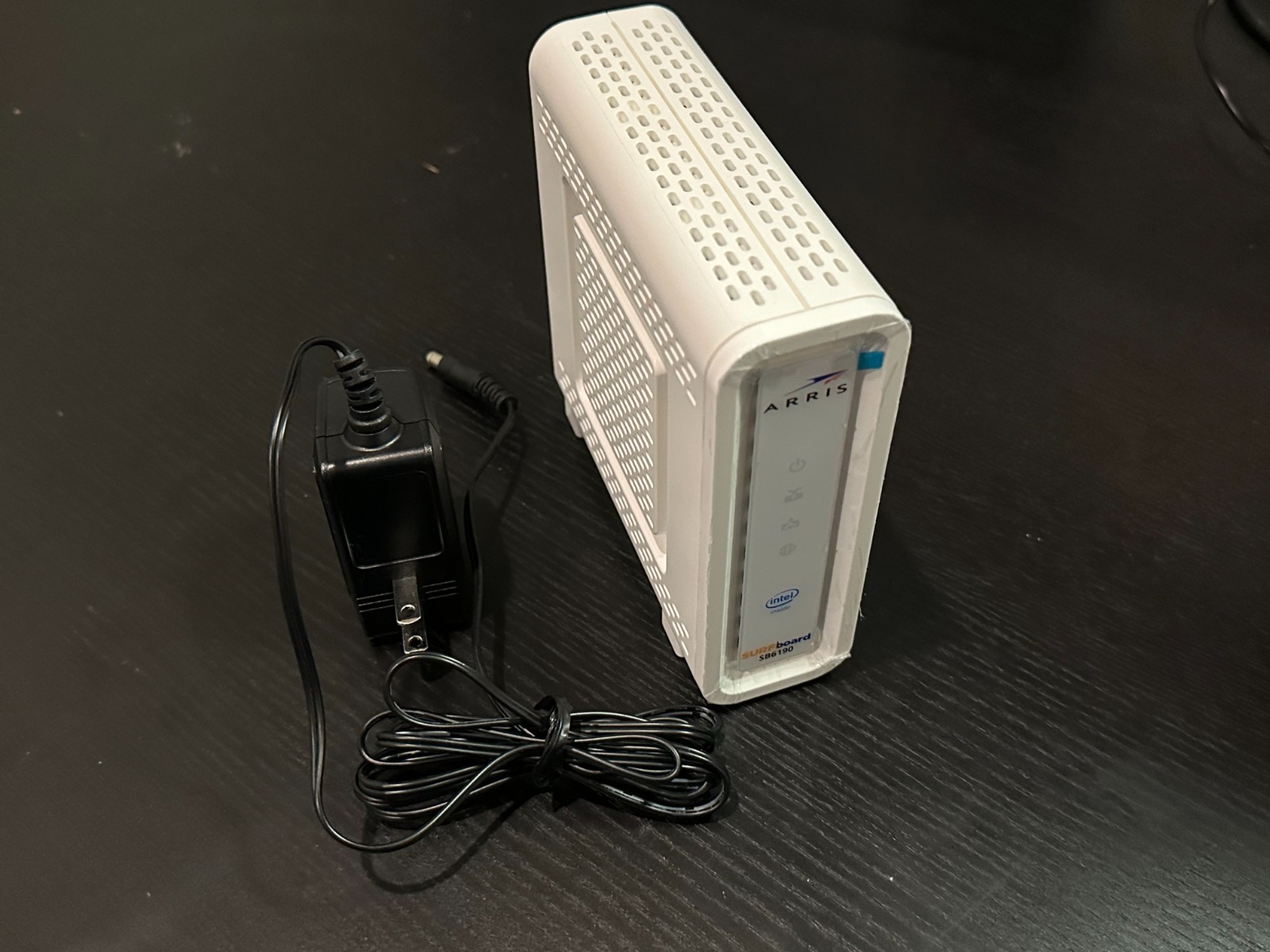 ARRIS Surfboard SB6190-RB DOCSIS 3.0 Cable Modem, White (Renewed)