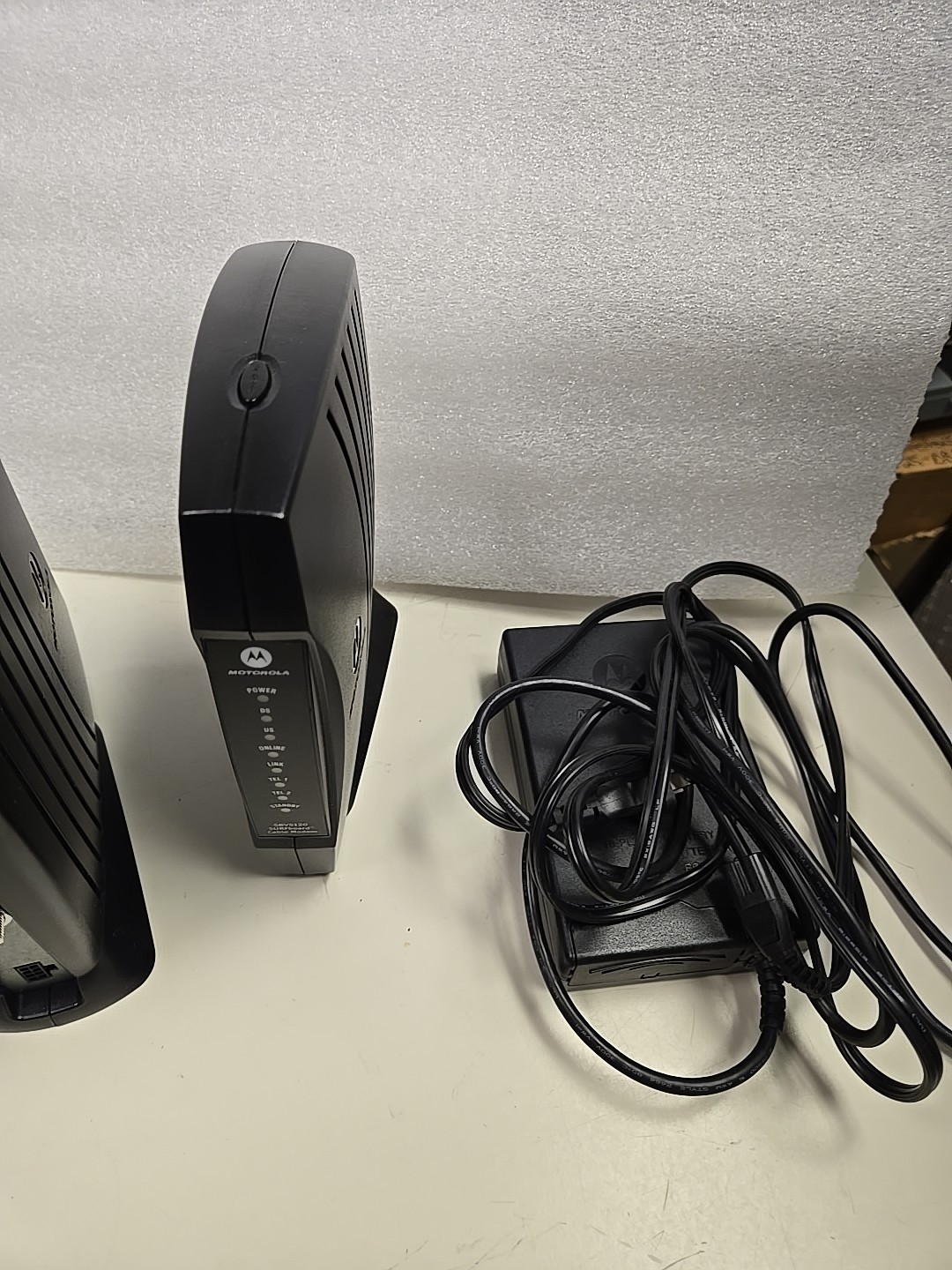 Motorola SURFboard SB5120 Cable Modem w/ AC adapter