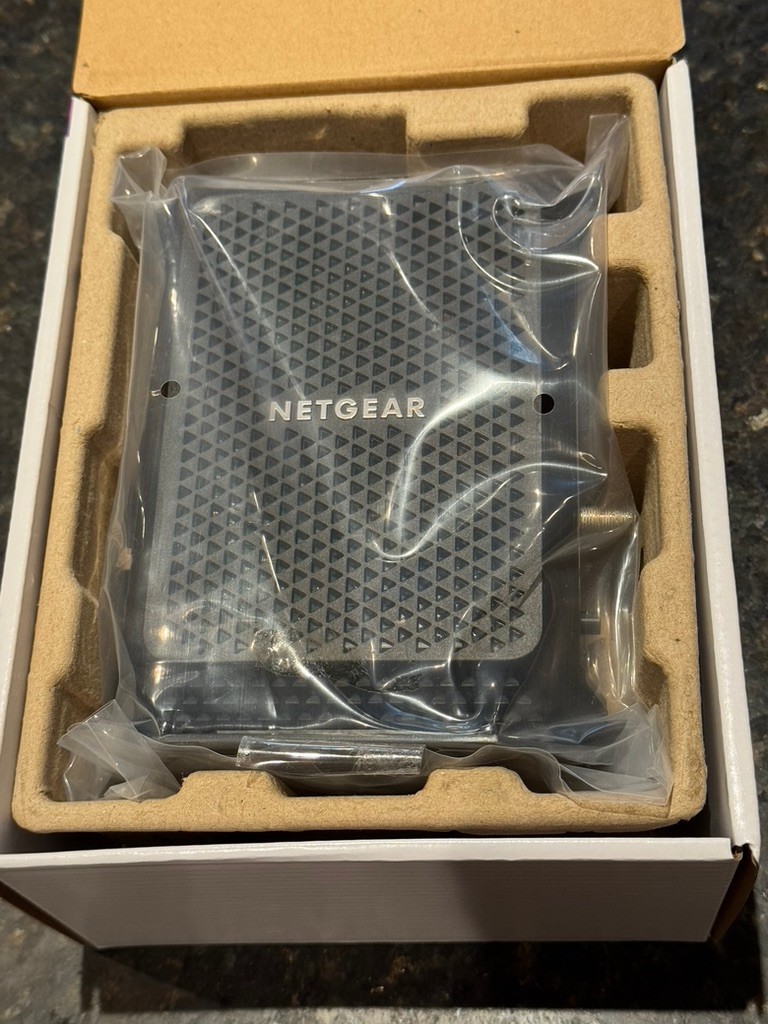 NETGEAR CM700 Cable Modem Doc SIS 3.0 Xfinity Spectrums Cox up to 800Mbps
