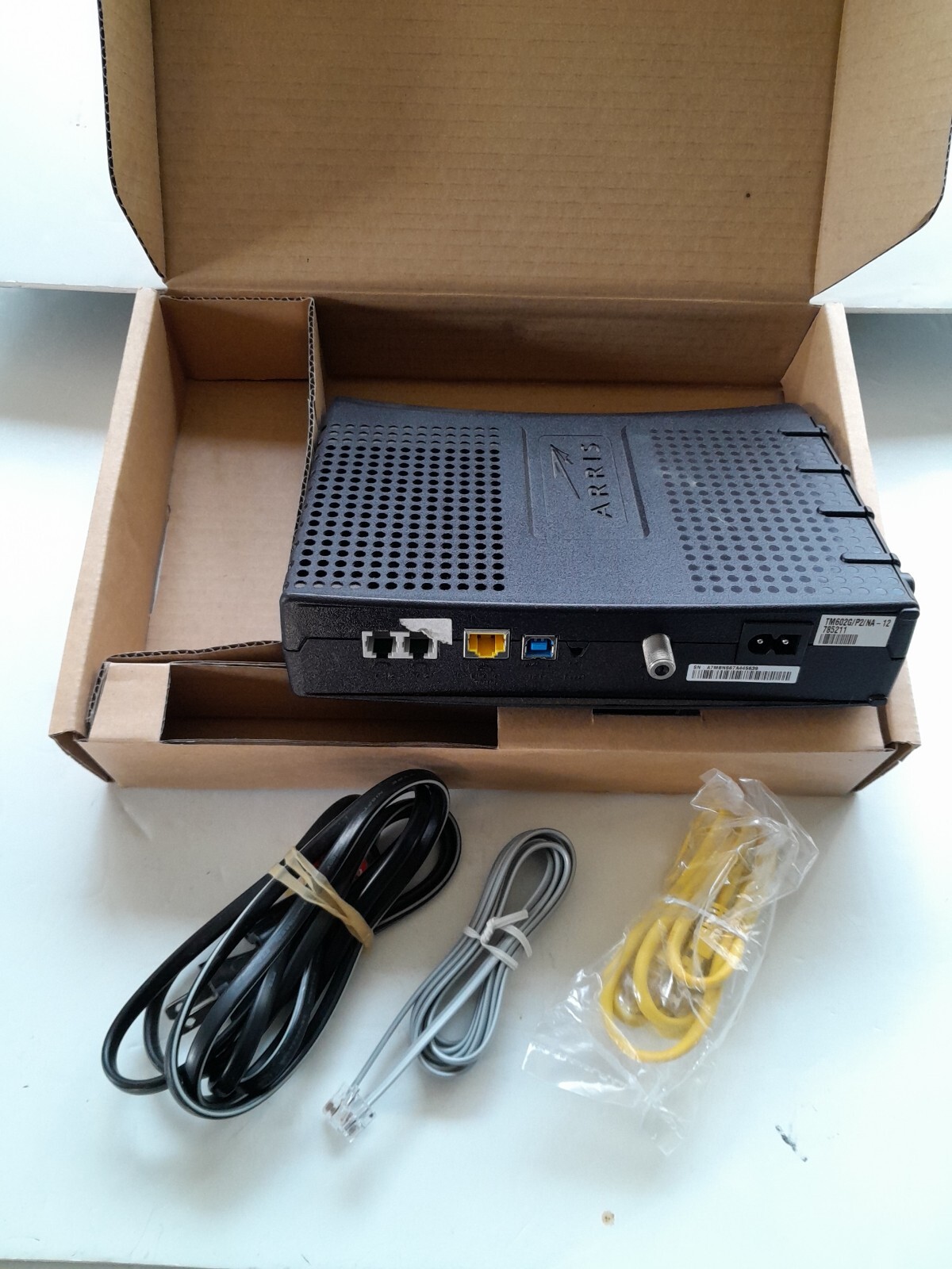 Arris 3.0 Cable Modem Model: TM602G/115 P/NTM02AC1G6 USED