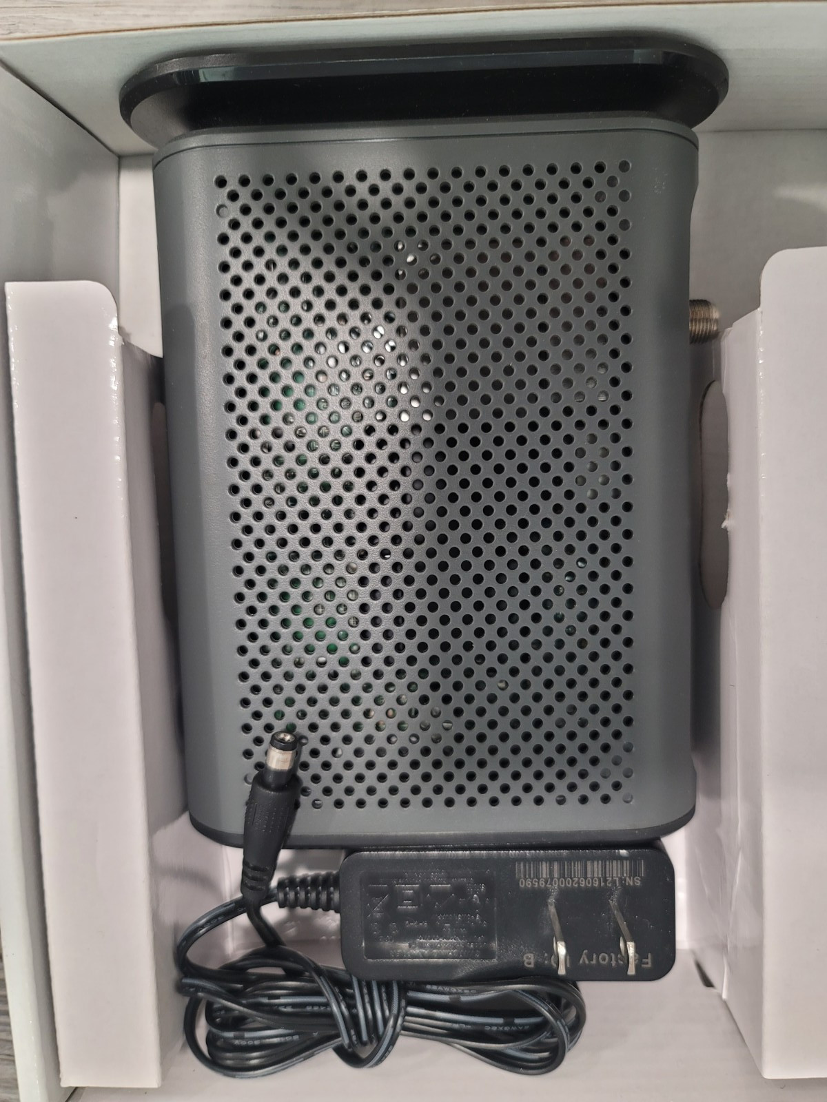 Motorola MB722010 343Mbps DOCSIS 3.0 Cable Modem