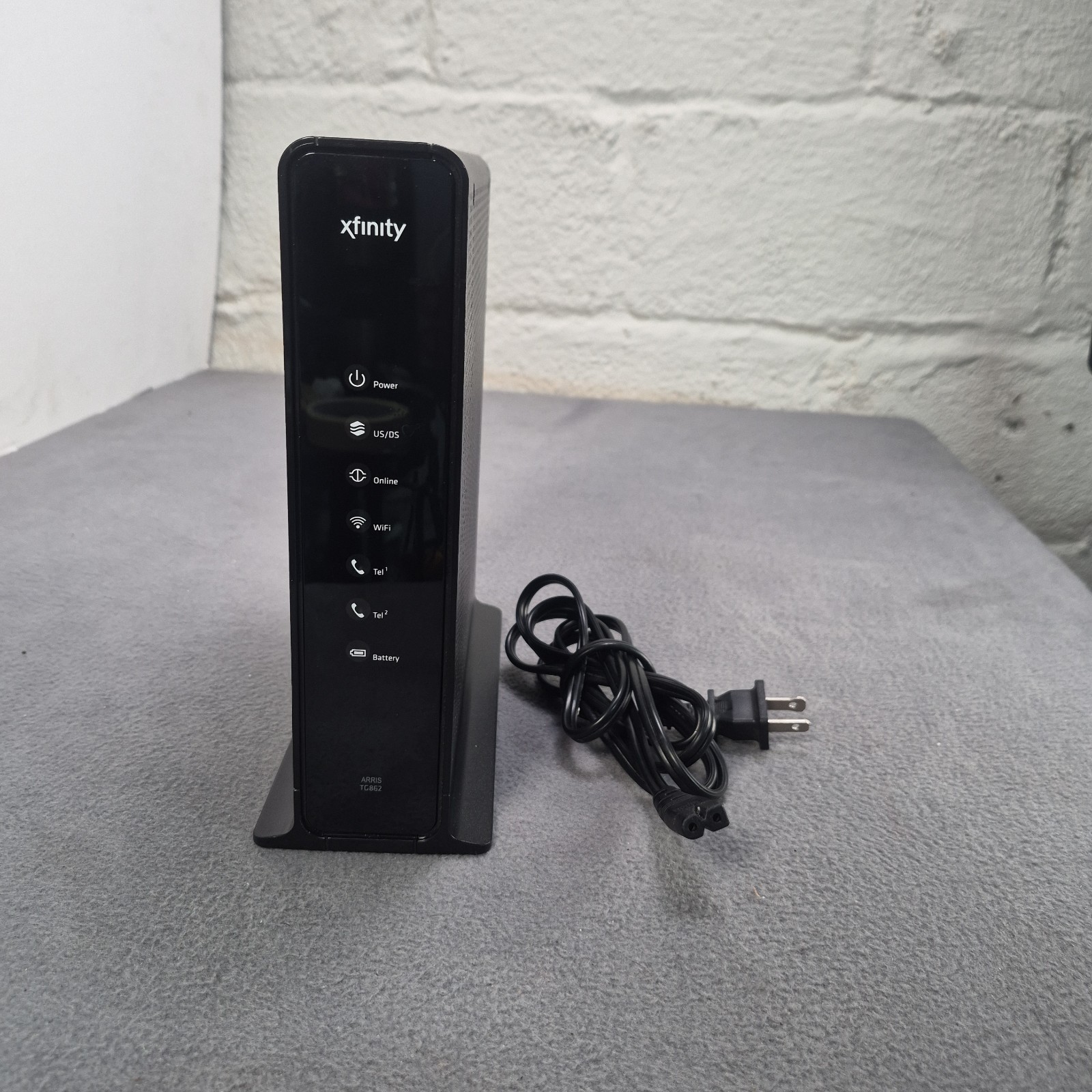 Xfinity Cable Modem Wifi Router Arris TG862G/CT With Power Cord USED