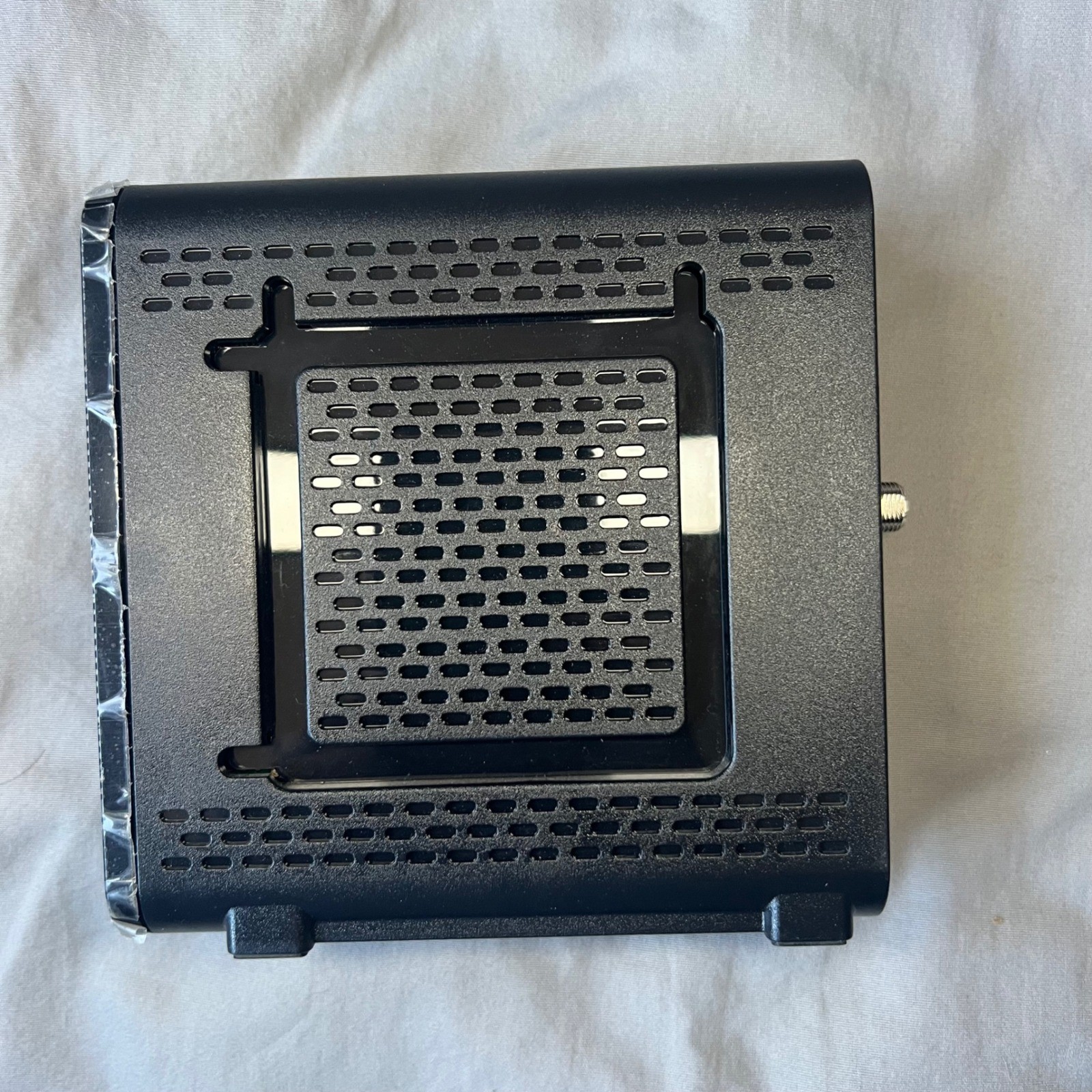 Motorola SURFboard Extreme Cable Modem DOCSIS 30 SB6121 Black Open Box