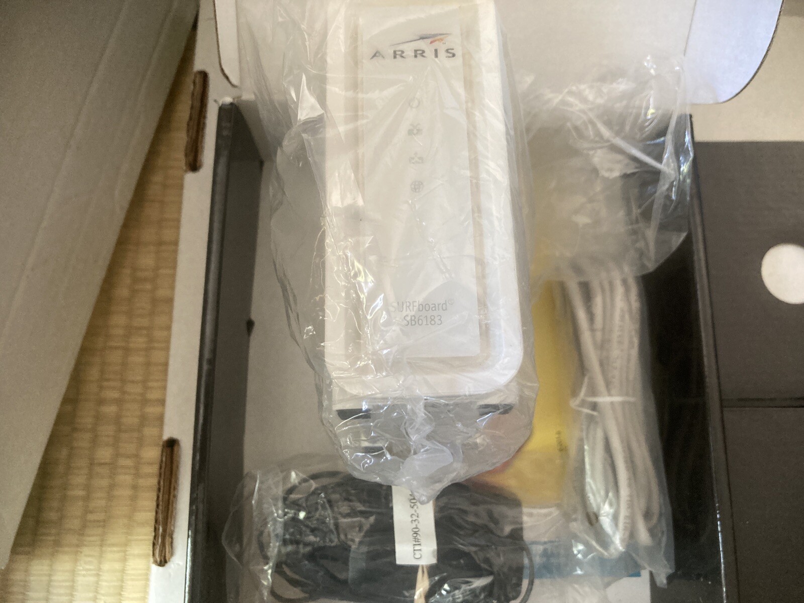 Arris SURFboard SB6183 DOCSIS 3.0 Cable Modem