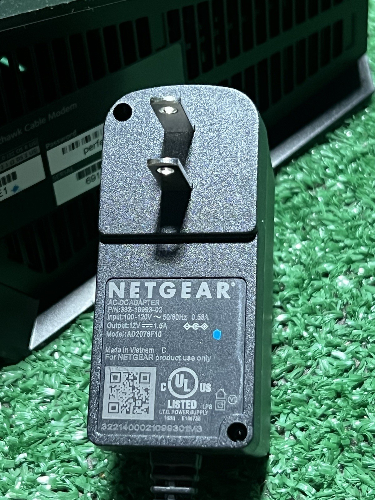 Netgear Nighthawk CM2000 DOCSIS 3.1 Multi-Gig Cable Modem – Tested Working, Used