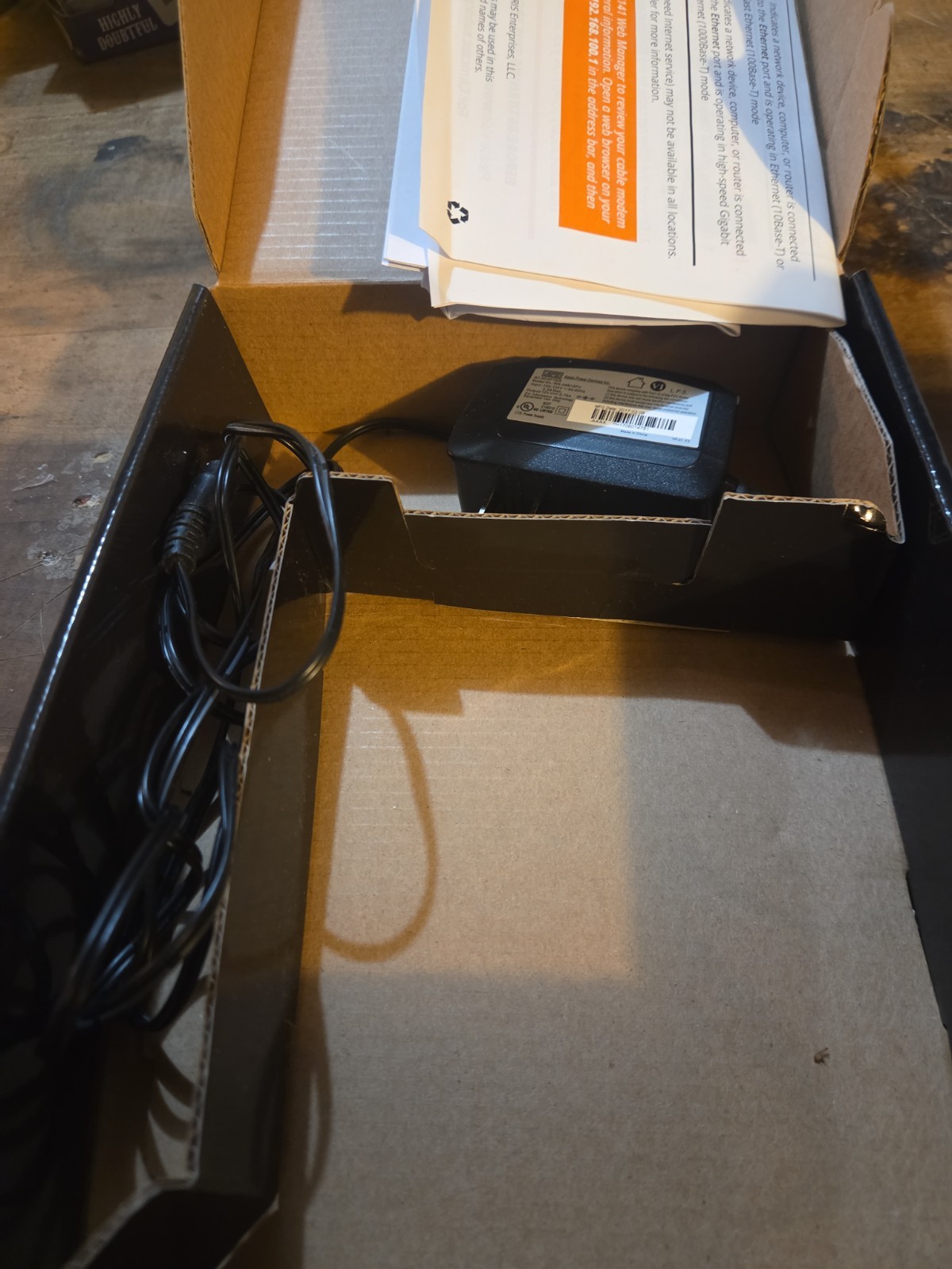 Arris Surfboard Cable modem SB6141 DOCSIS 3.0