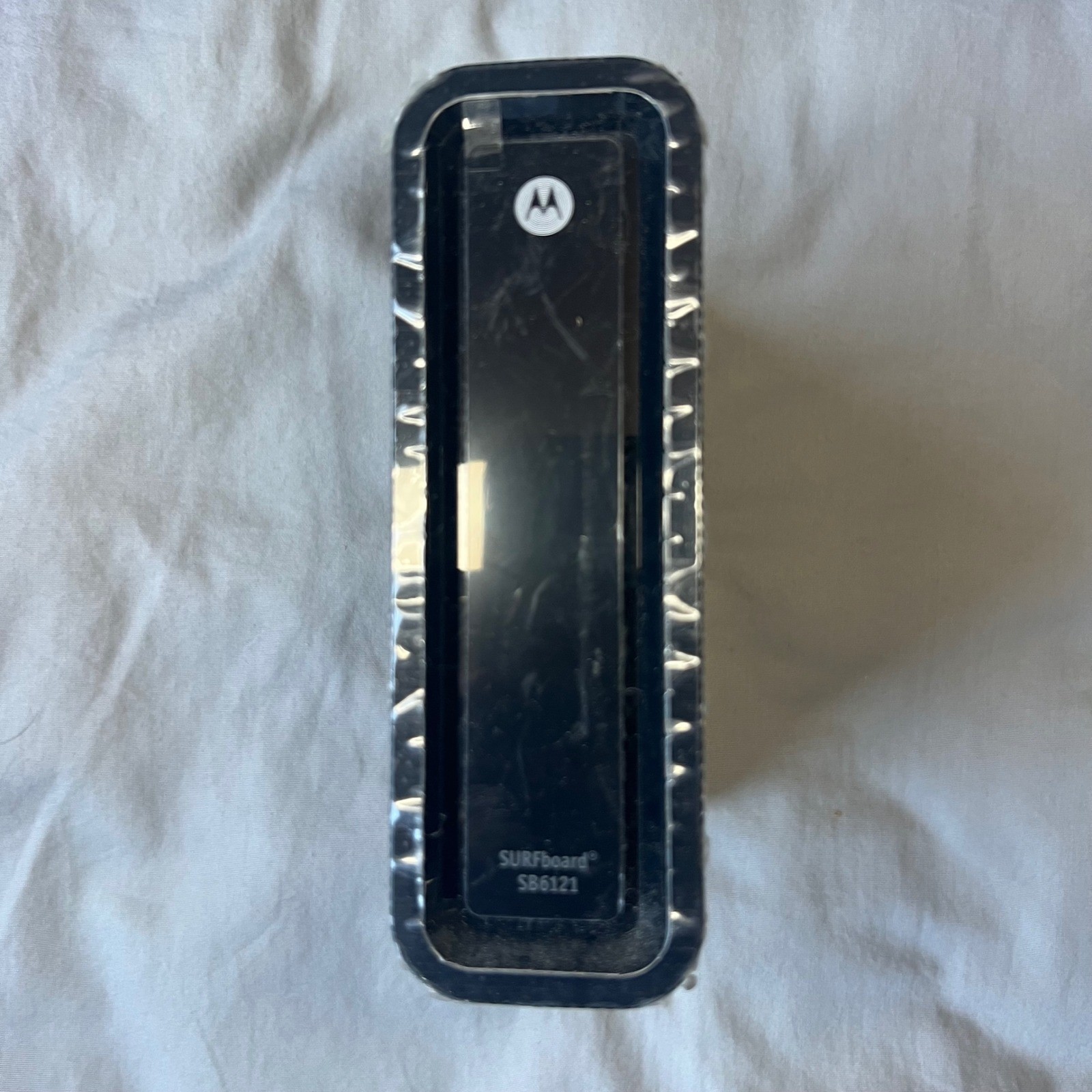Motorola SURFboard Extreme Cable Modem DOCSIS 30 SB6121 Black Open Box