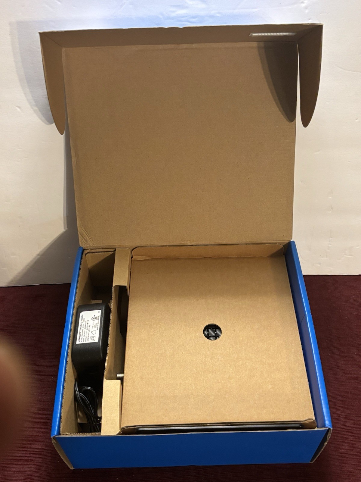 Linksys CM3024 Cable Modem DOCSIS 3.0 up to 960 Mbs & internet up to 300 MBPS