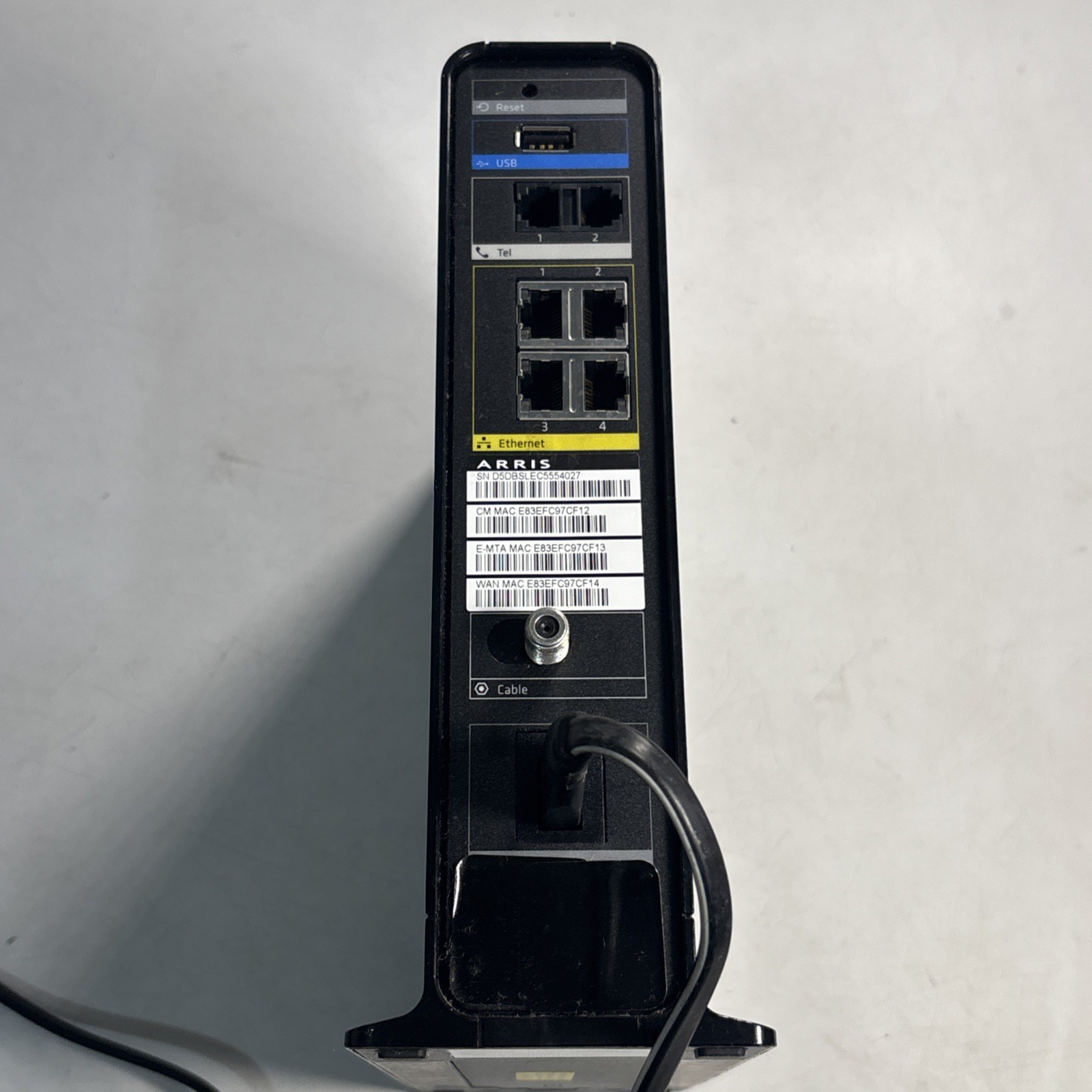 ARRIS TG862G/CT Xfinity Comcast Gateway and Router 802.11n wifi With Cord