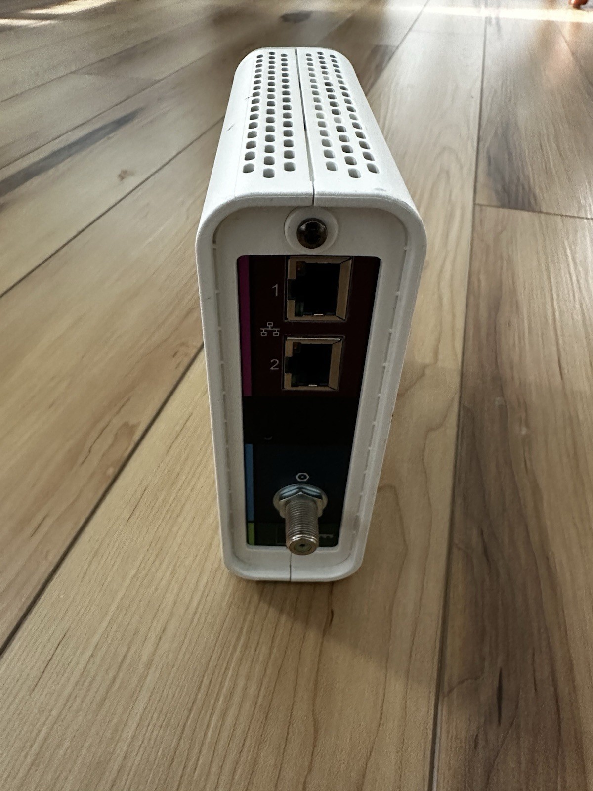 ARRIS SURFboard SB8200 DOCSIS 3.1 Cable Modem White 2-Port LAN