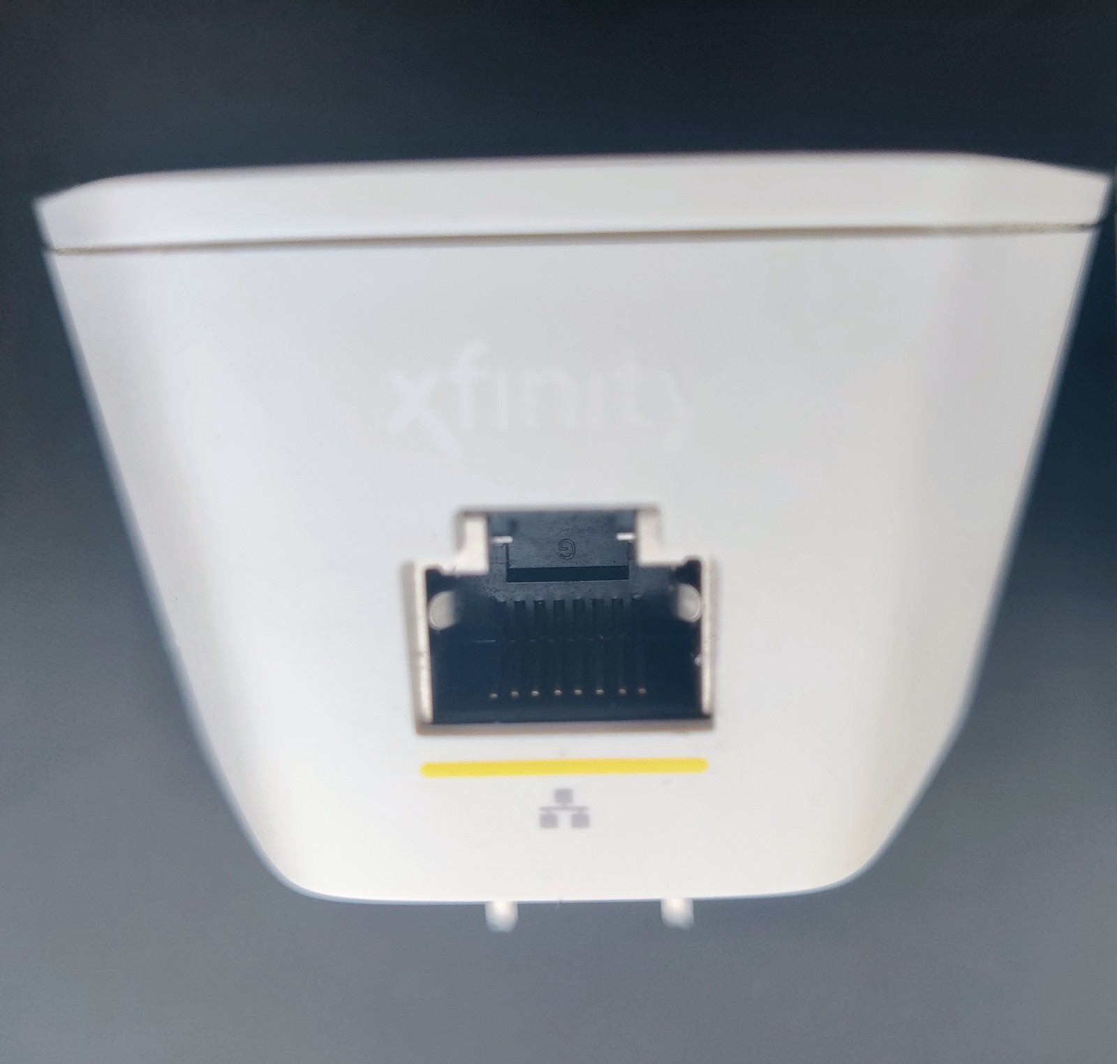 Genuine Xfinity xFi Pods WiFi Network Range Extenders, 1st Gen, XE1-S. 5 pack!