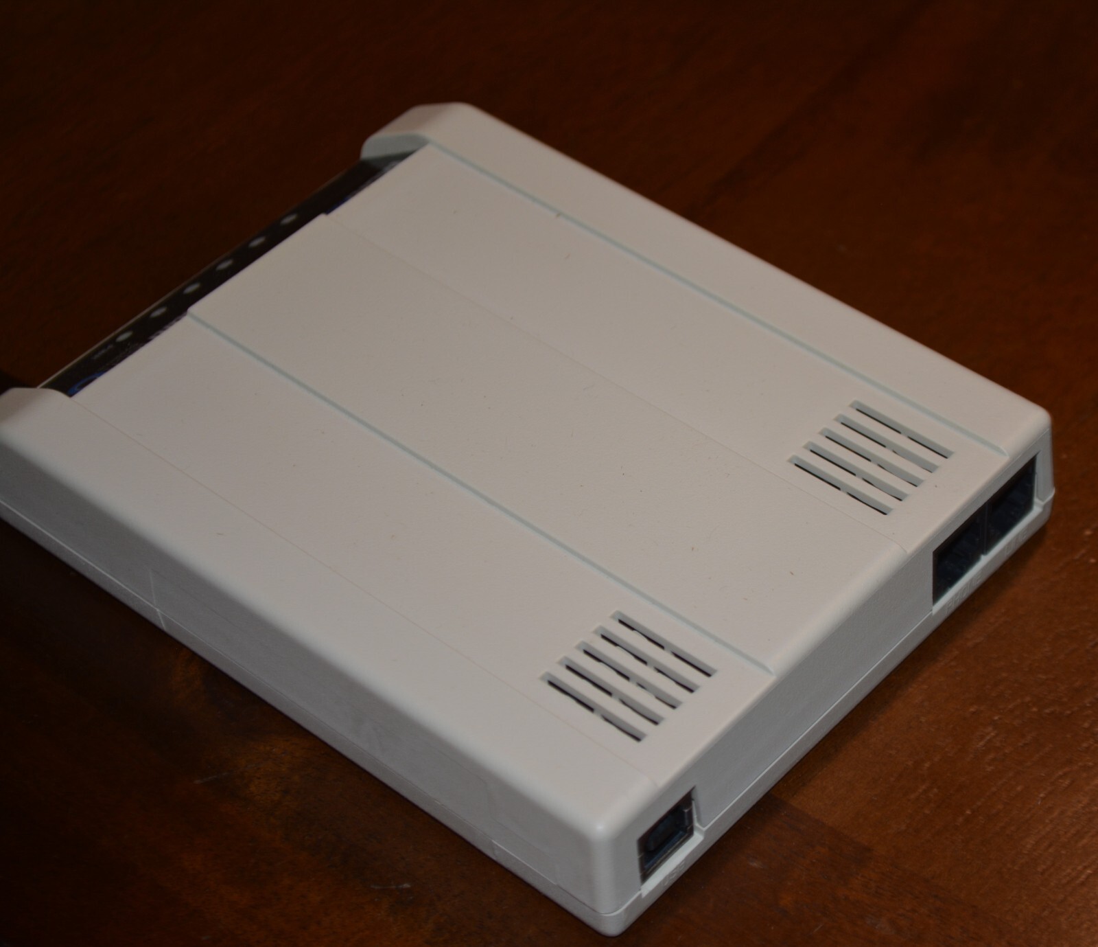 MultiTech MultiModmes MT5634ZBA USB V.92 AV External Desktop Data Fax Modem