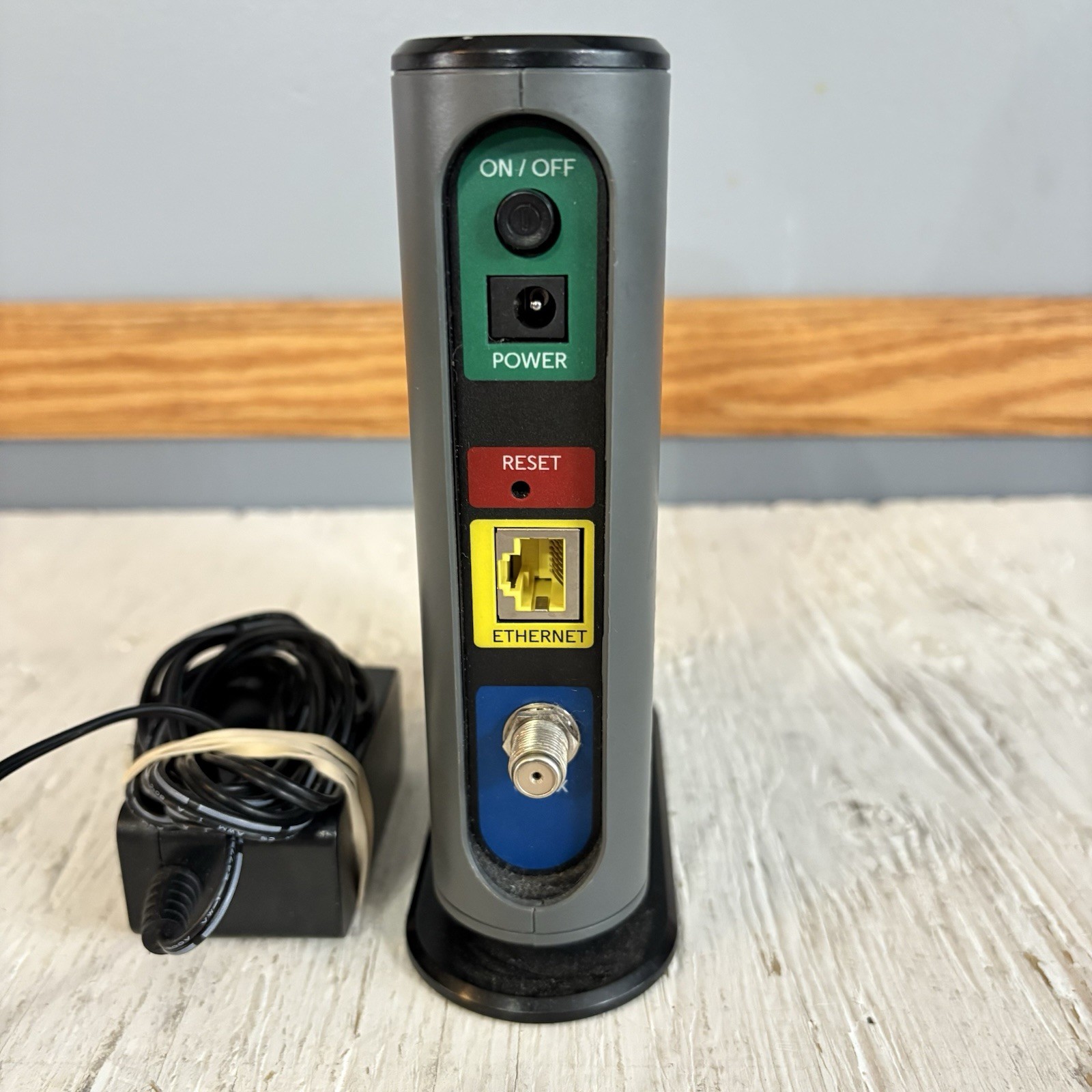 Motorola MB7220 Black 343 Mbps DOCSIS 3.0 8×4 Channel Bonding Cable Modem