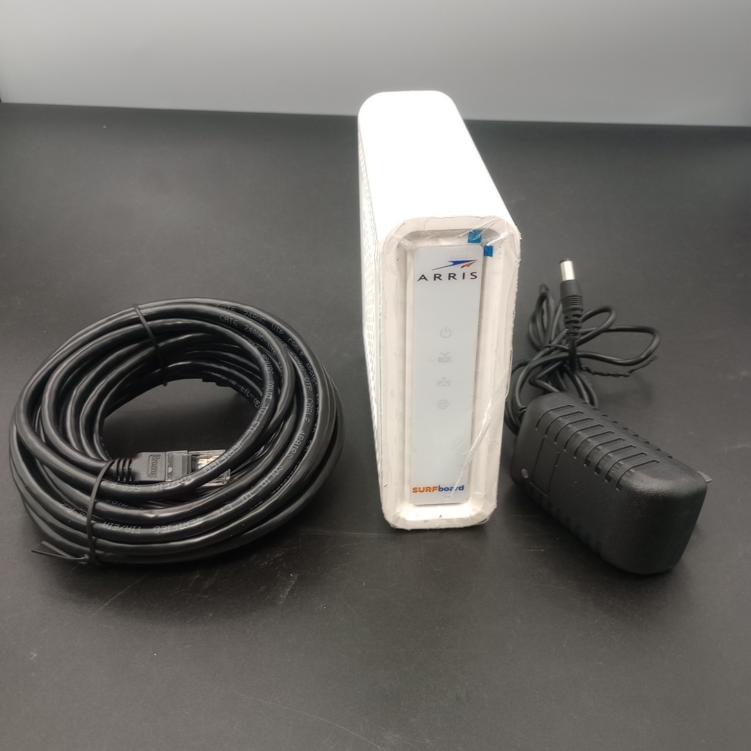 ARRIS SURFboard SB6190 DOCSIS 3.0 Cable Modem READ & SEE PHOTOS