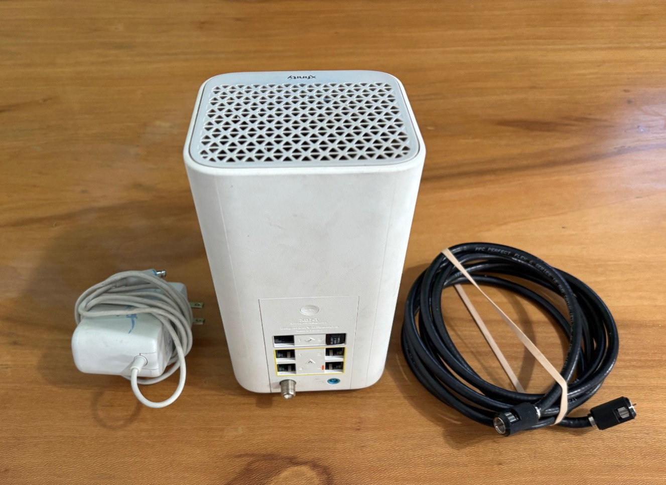 Infinity XB7-T Gigabit Modem WiFi Router With power cord And Cable