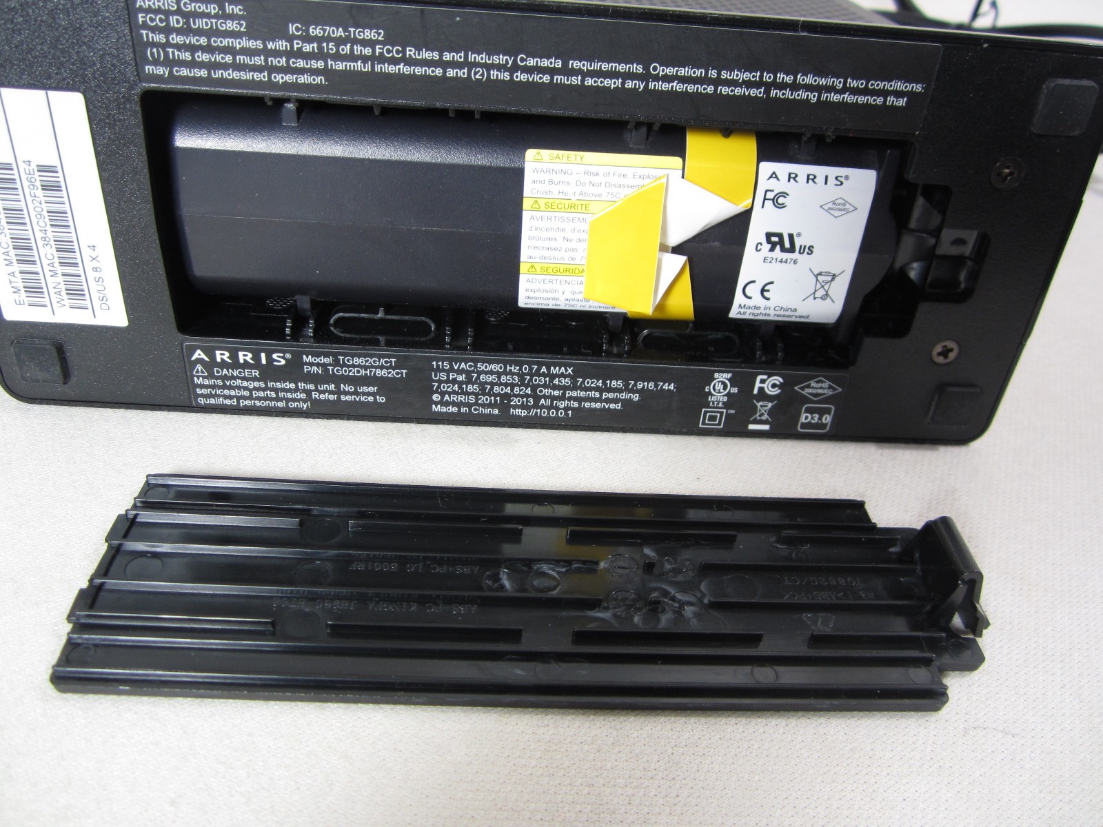 Xfinity Cable Modem Wifi Router Arris TG862G/CT With Power cord USED