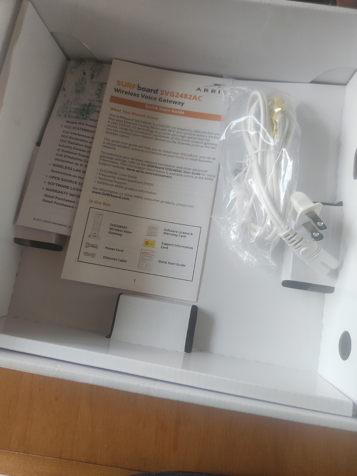 Arris SURFboard SVG2482AC Dual Band WiFi Router – UNUSED/OPEN BOX