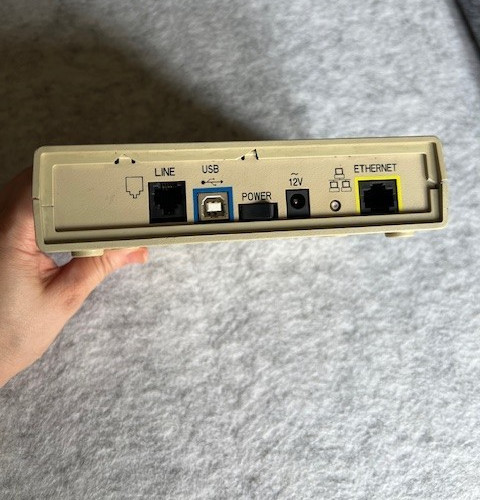 Westell Model 2200 A90-220015-04 DSL Wired Modem Router USED