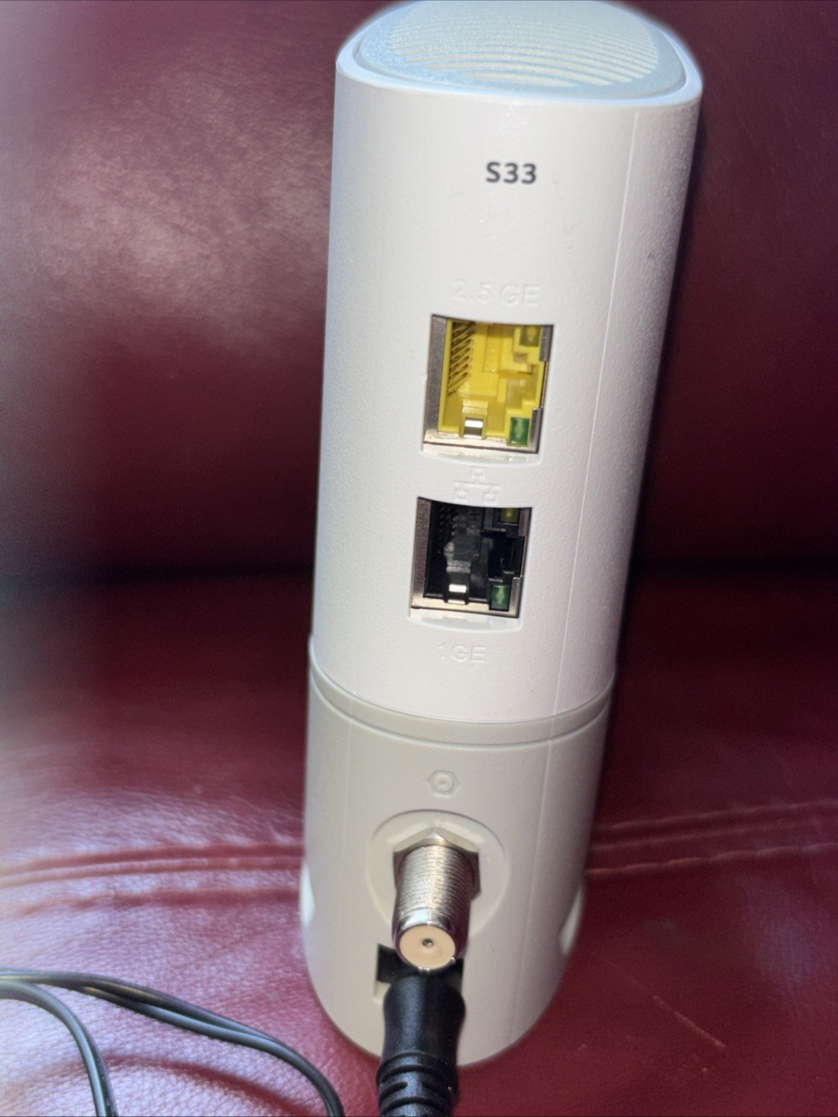ARRIS S33 SURFboard Multi-Gigabit Cable Modem 2.5 Gbps Ethernet Port