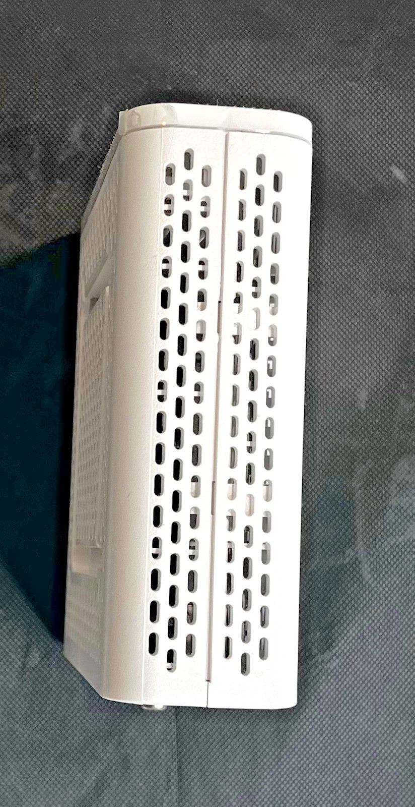 ARRIS SURFboard SB8200 DOCSIS 3.0 Cable Modem 1.4Gbps Ethernet XFINITY Gaming