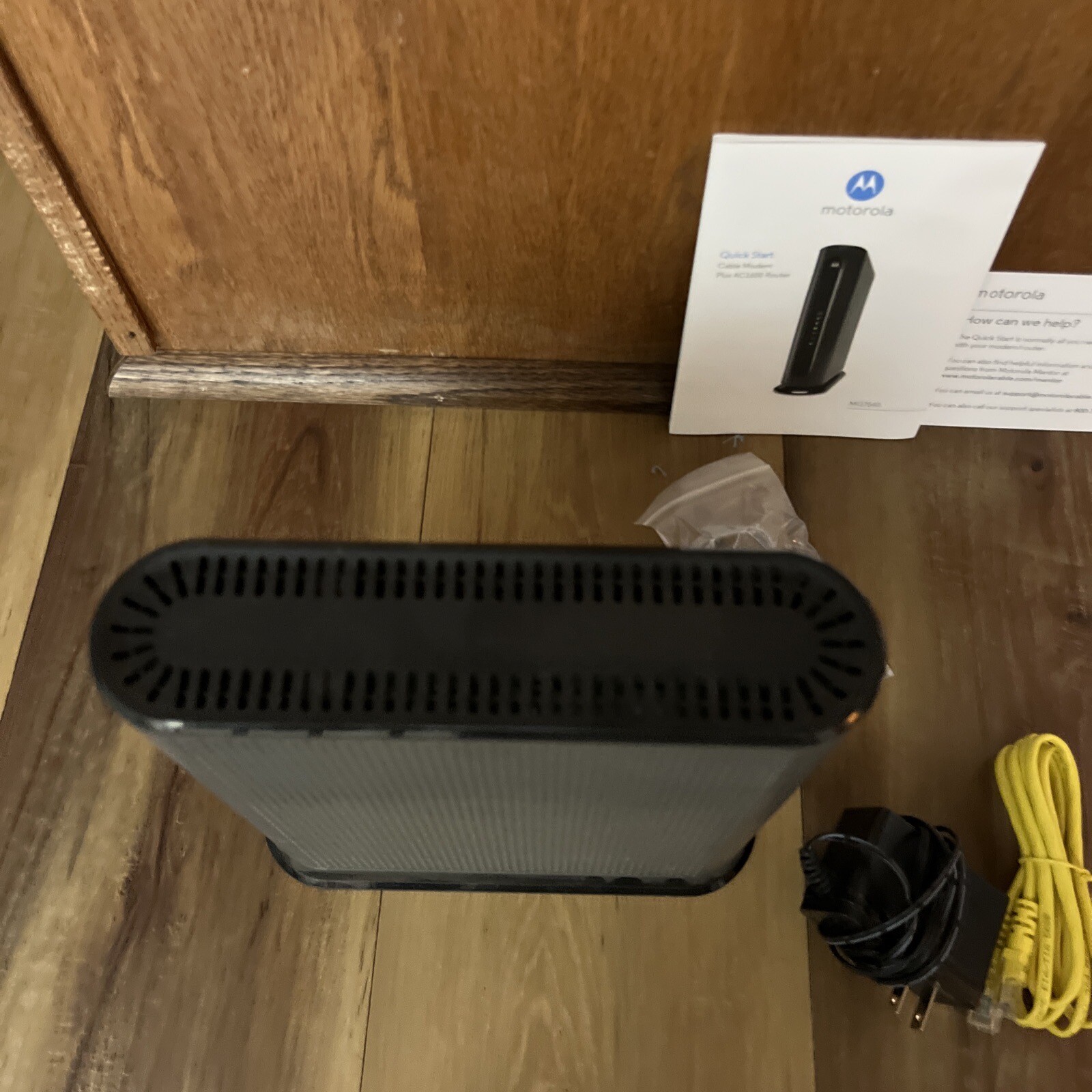 MG7540 Motorola 16×4 Docsis 3.0 Cable Modem + AC1600 WiFi Wireless Router