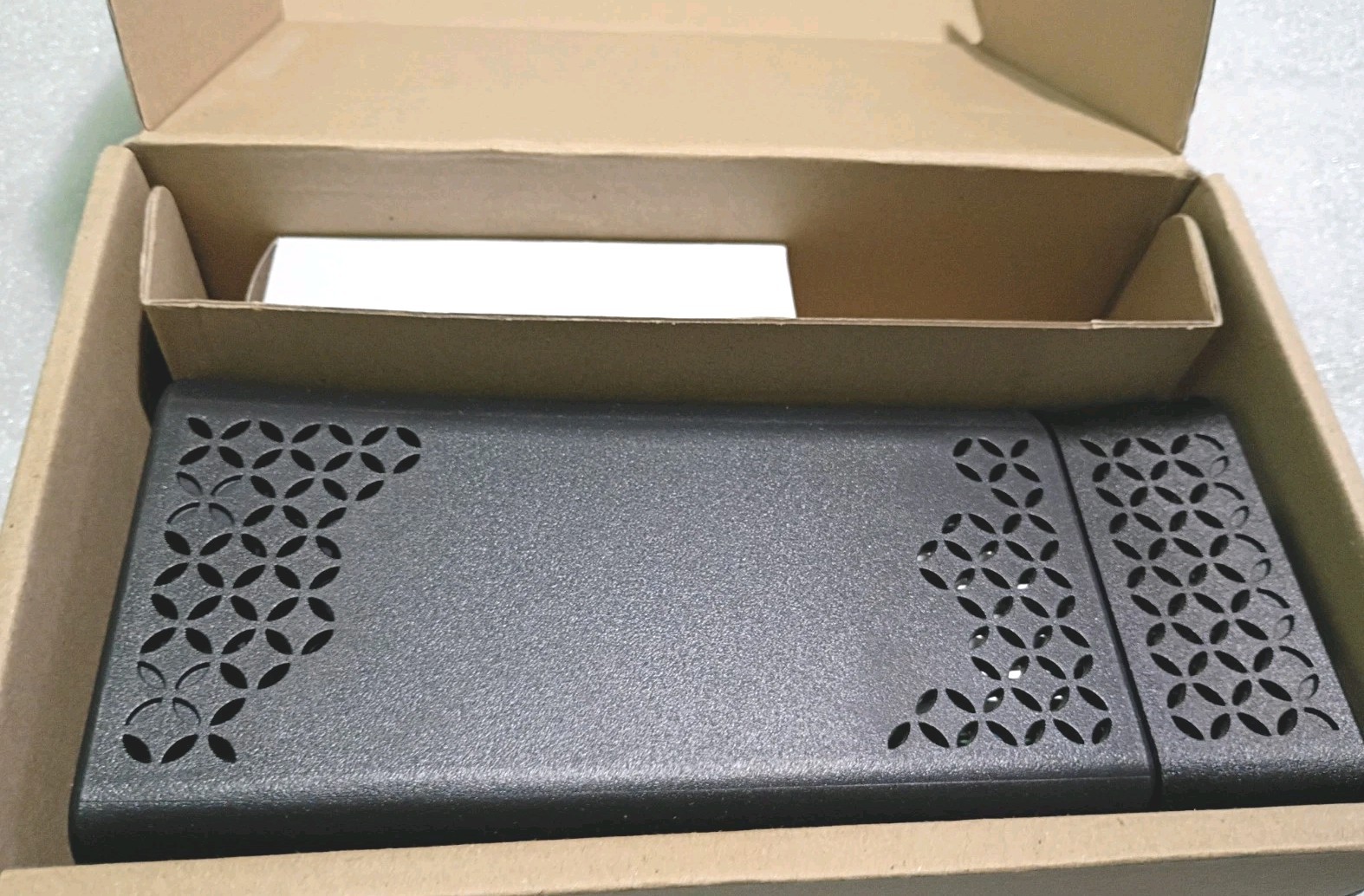 Spectrum DOCSIS 3.1 2.5G eMTA Cable Modem Router + Pack Fast 5280 + Remote Contr
