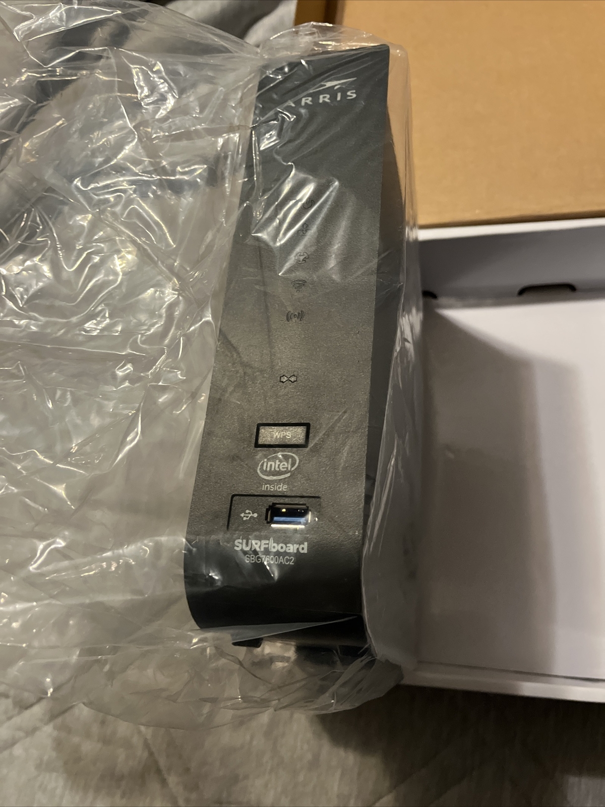 ARRIS SURFboard SBG7600AC2 32×8 DOCSIS 3.0 Cable Modem AC2350 Wi-Fi Router Black
