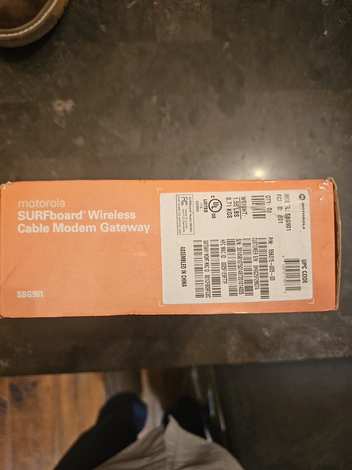 Motorola Surfboard SBG901 Wireless Cable Modem Gateway with Power Supply