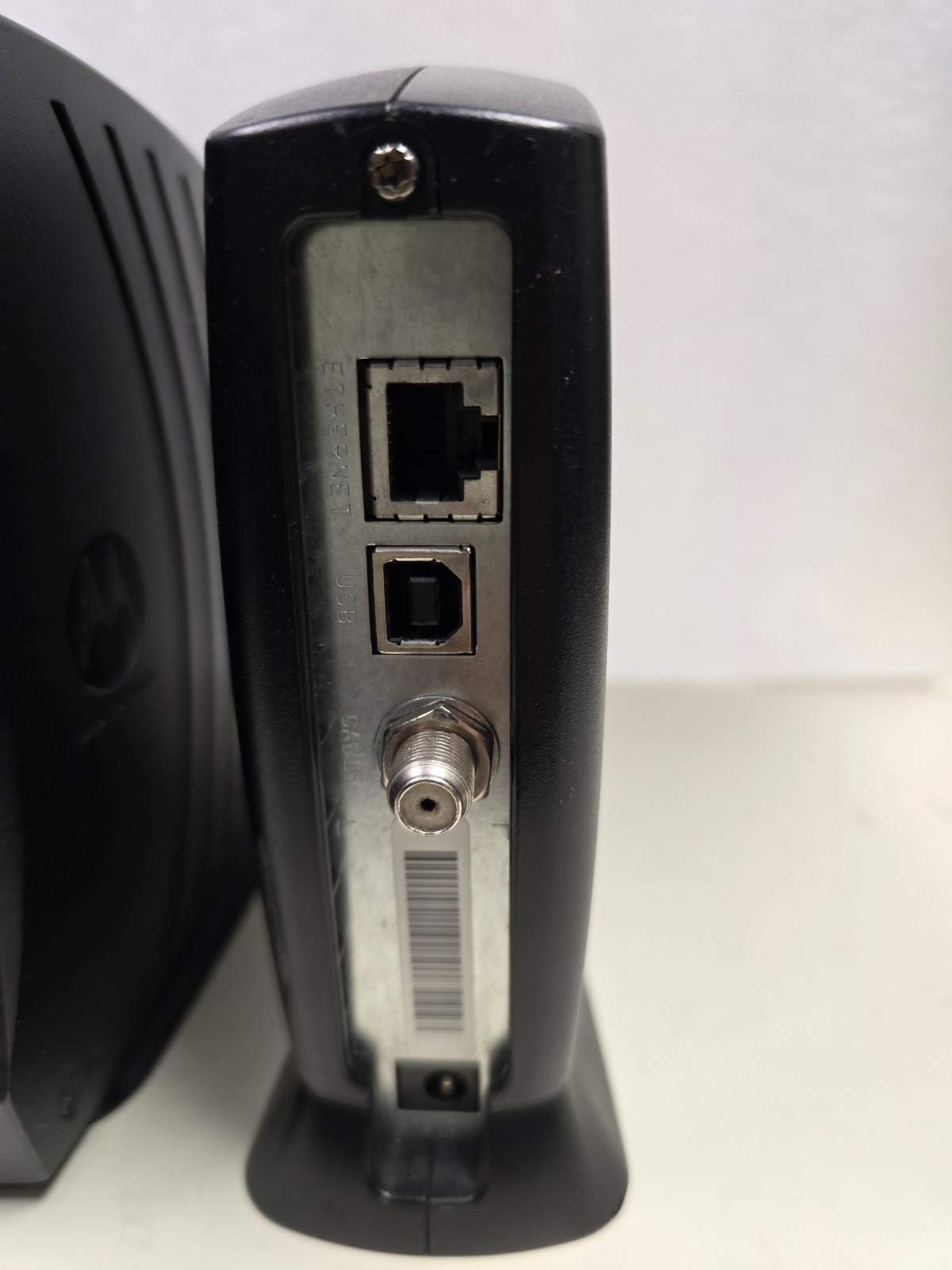 Motorola SURFboard SB5100 Cable Modem w/ Adapter