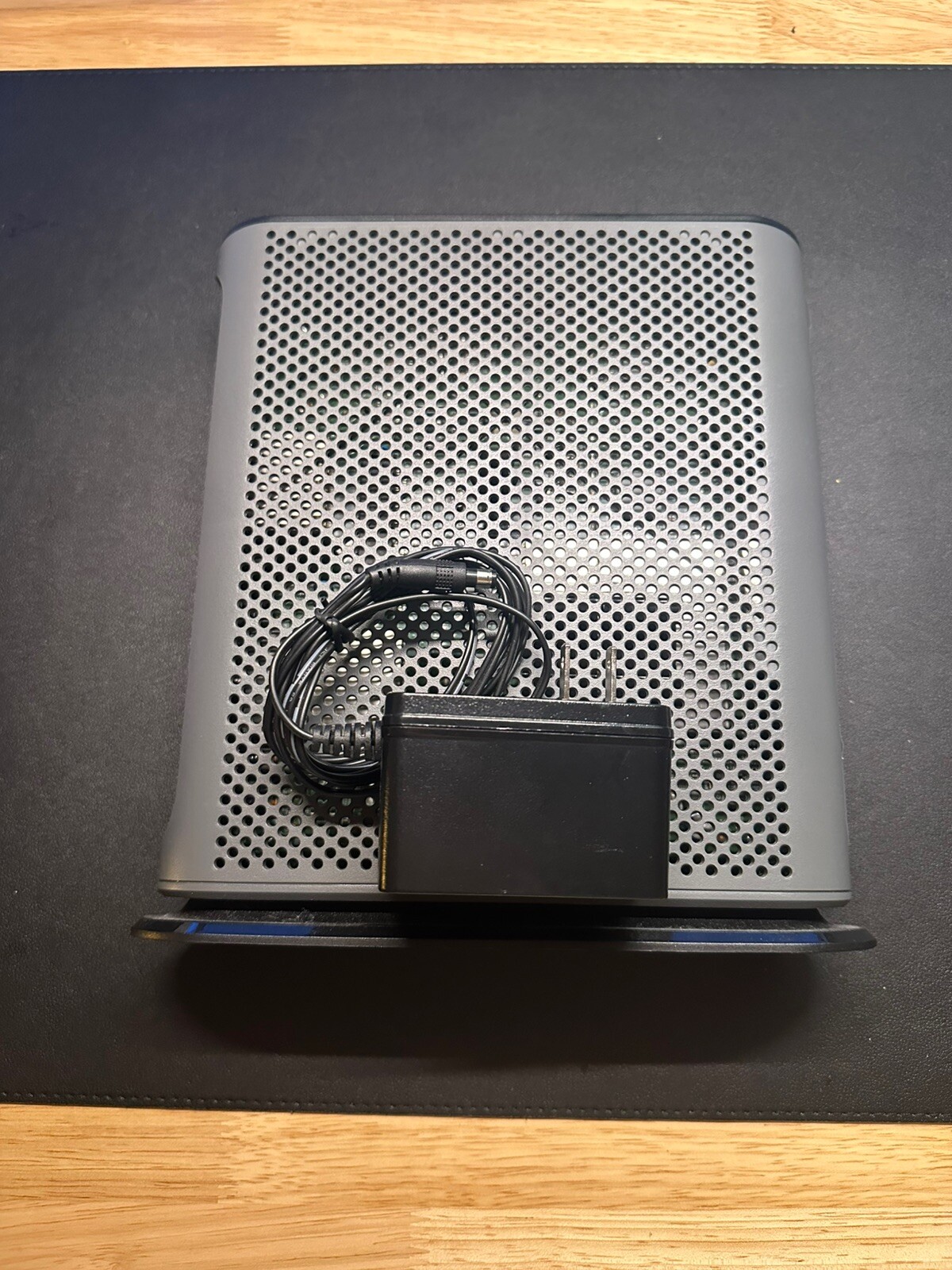 MOTOROLA MG7540 16×4 Cable Modem Plus AC1600 Dual Band Wi-Fi Gigabit Router