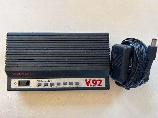 US Robotics 5686G V.92 56K External Fax Modem w Power Adapter