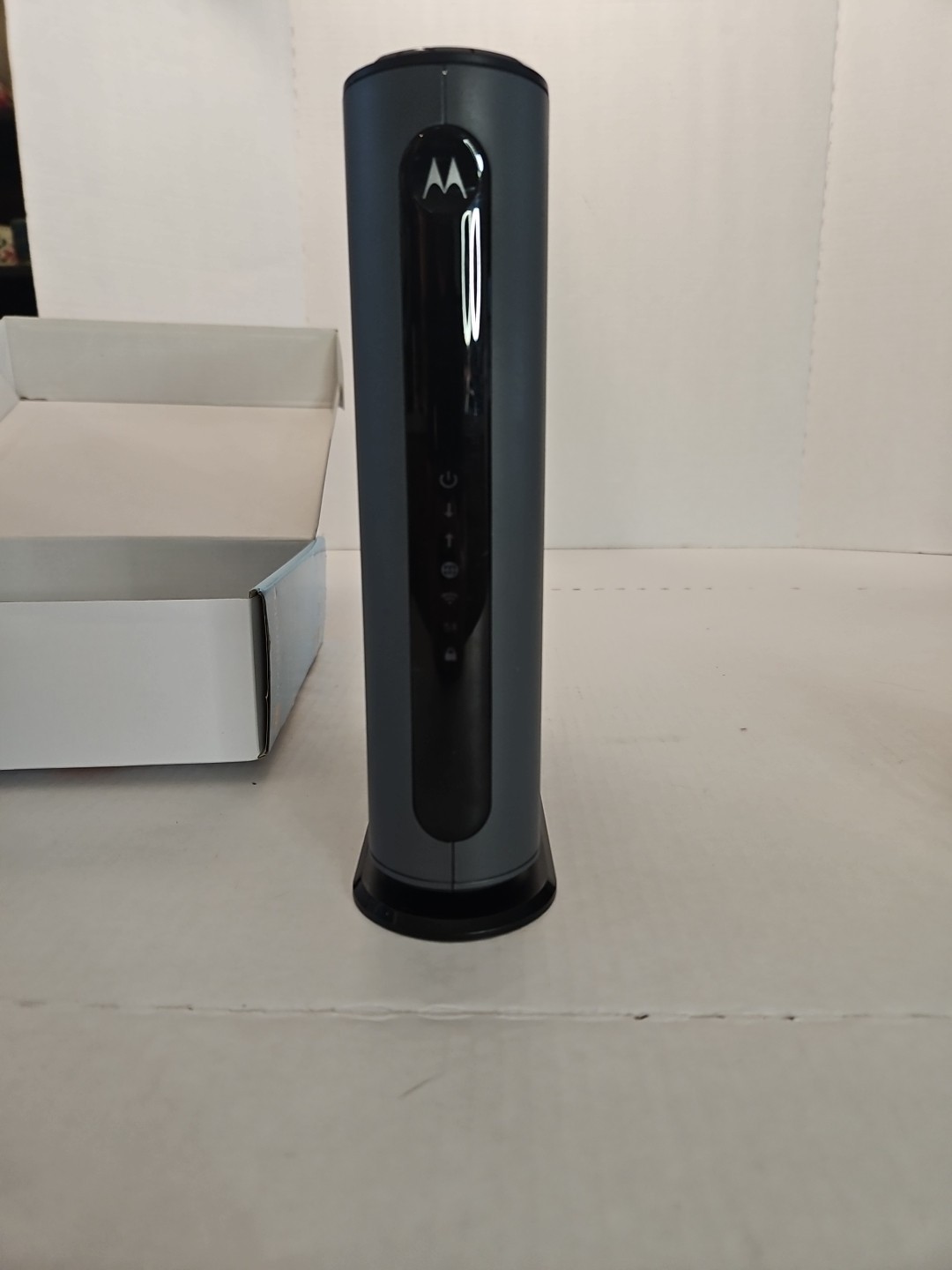 Motorola AC1900 Cable Gateway Modem Mesh Compatible Black Model MG7550